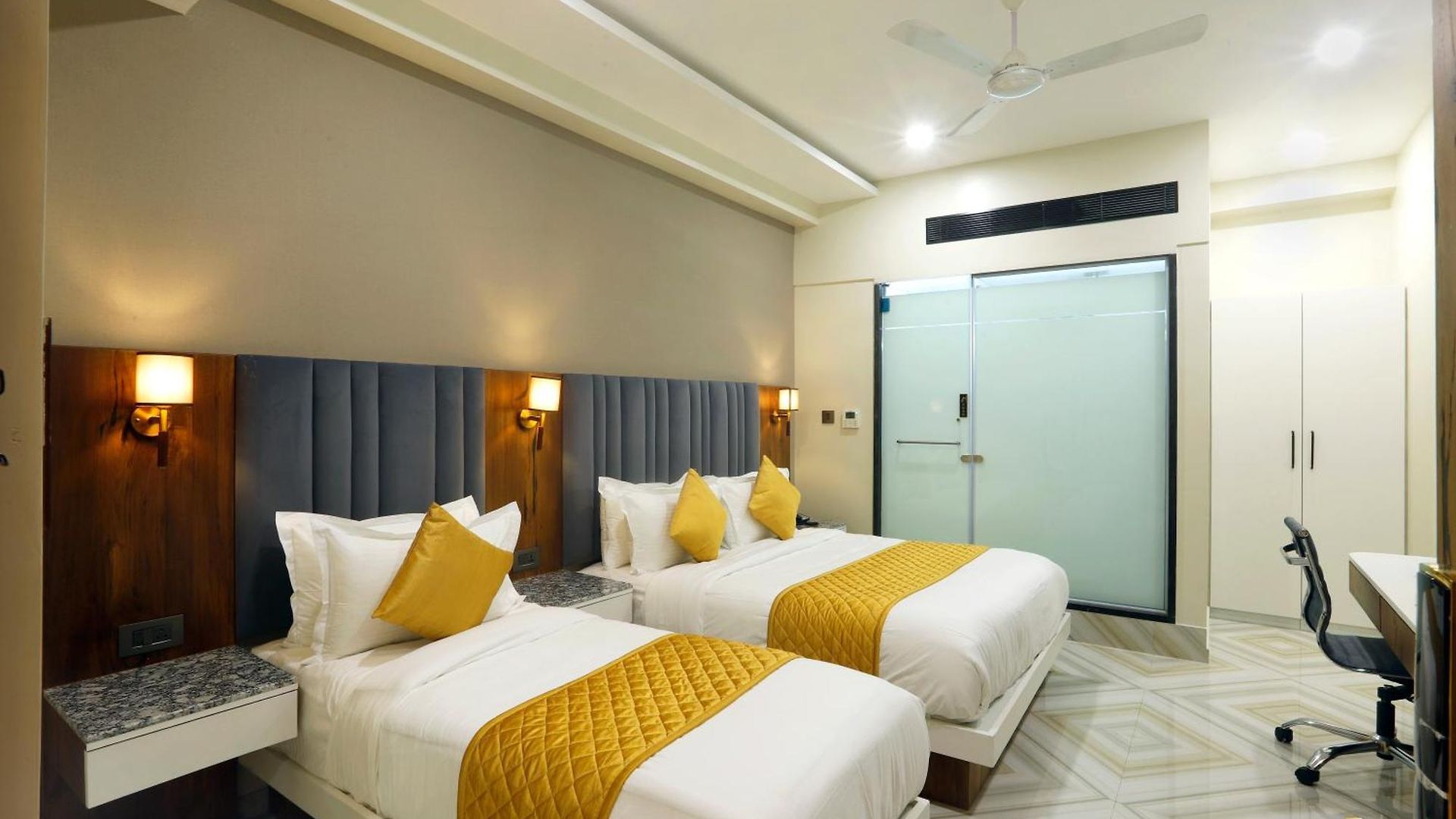 Hotel Breeze Bay Ex - Near Us Consulate, Bkc Mumbai