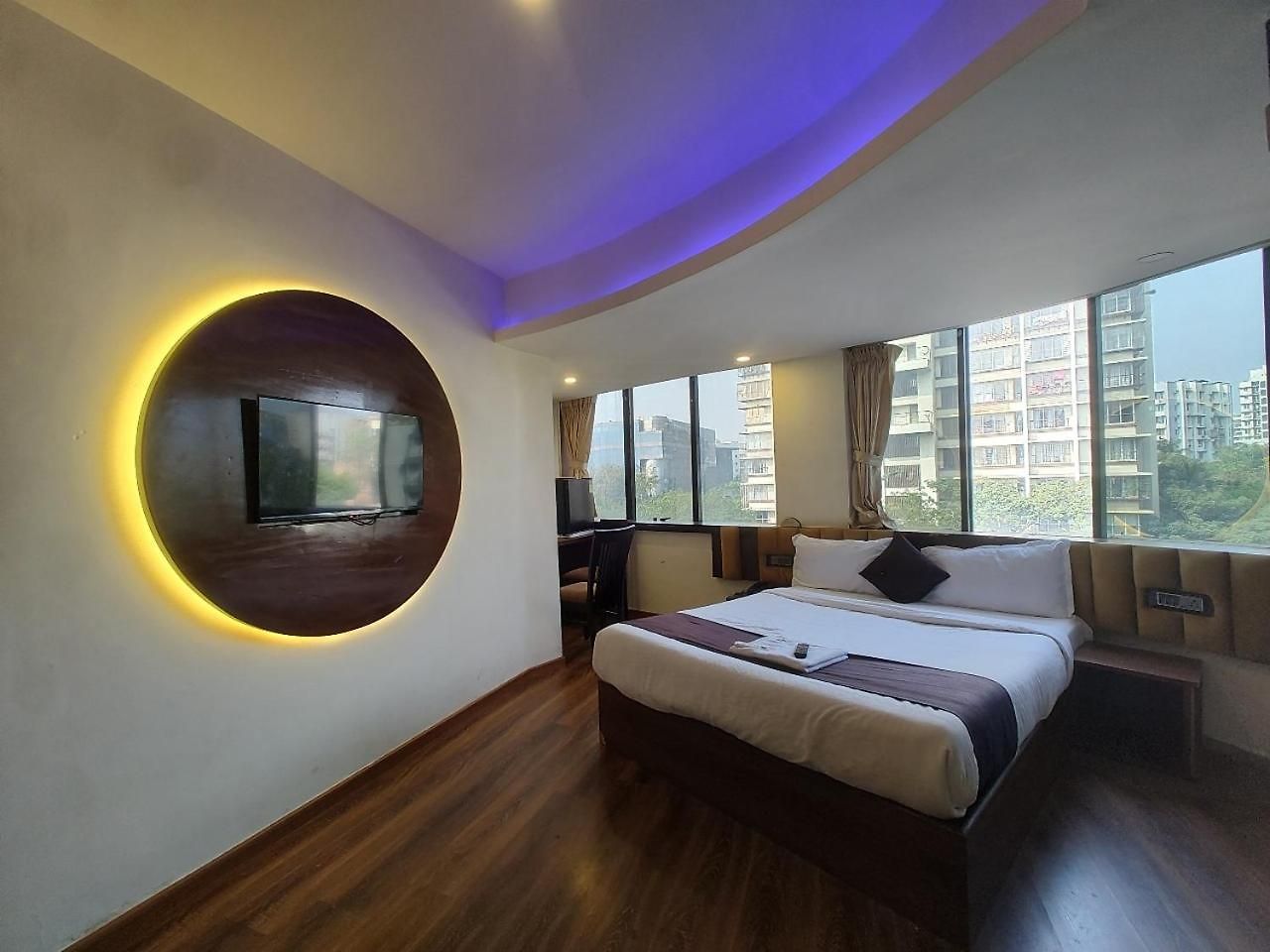 Glitz The Rio - Nr Solitaire Corporate Business Park Guest house