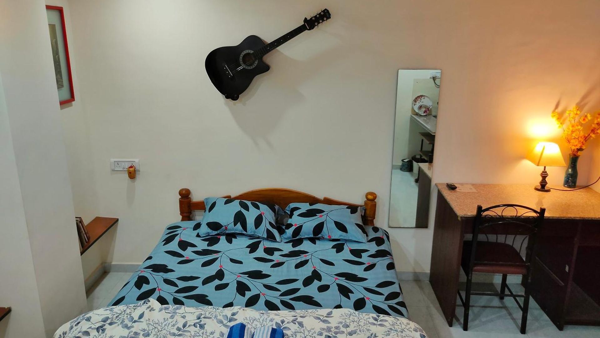 Homestay Ebony - Ac, Kitchenette, Ensuite, Independent Mumbai