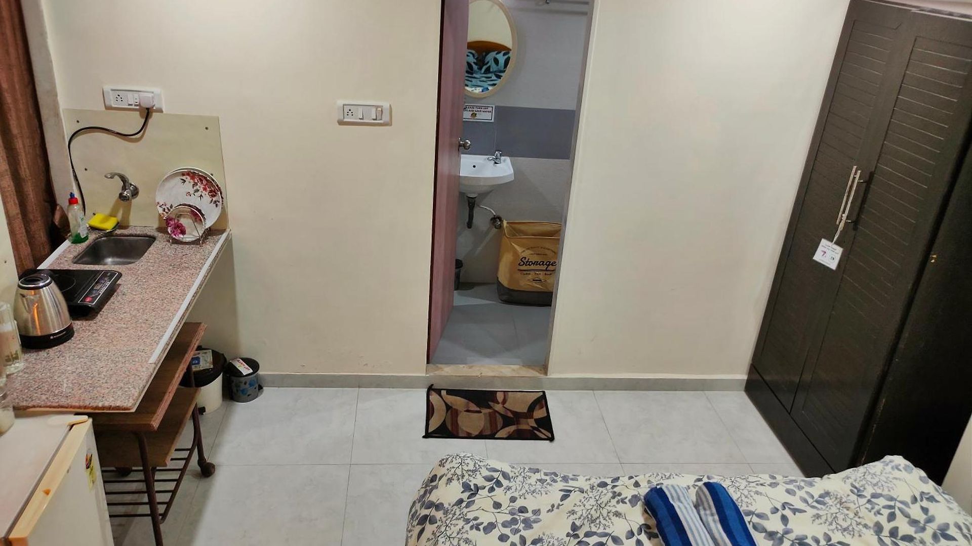 Ebony - Ac, Kitchenette, Ensuite, Independent * Mumbai