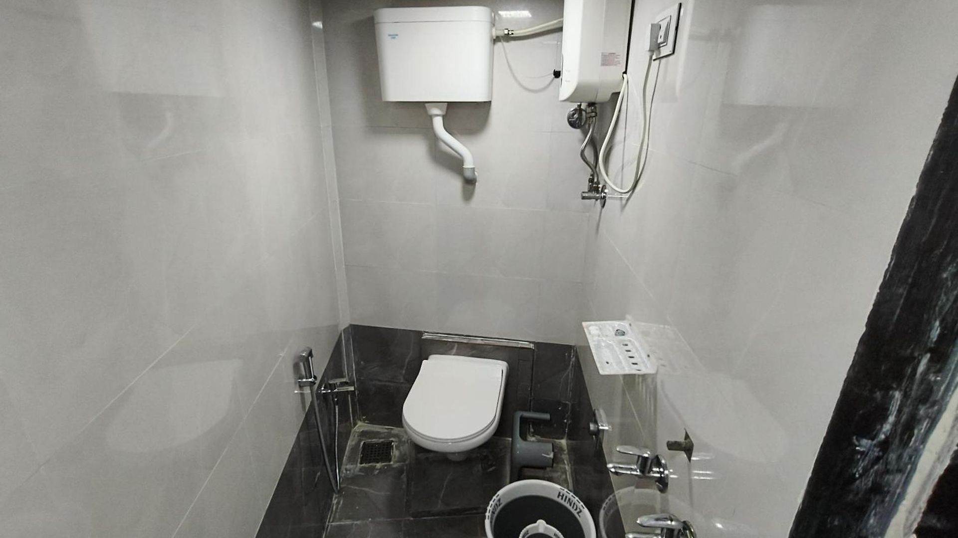Hostel Basera And Separate For Group In Andheri East - Marol Mumbai
