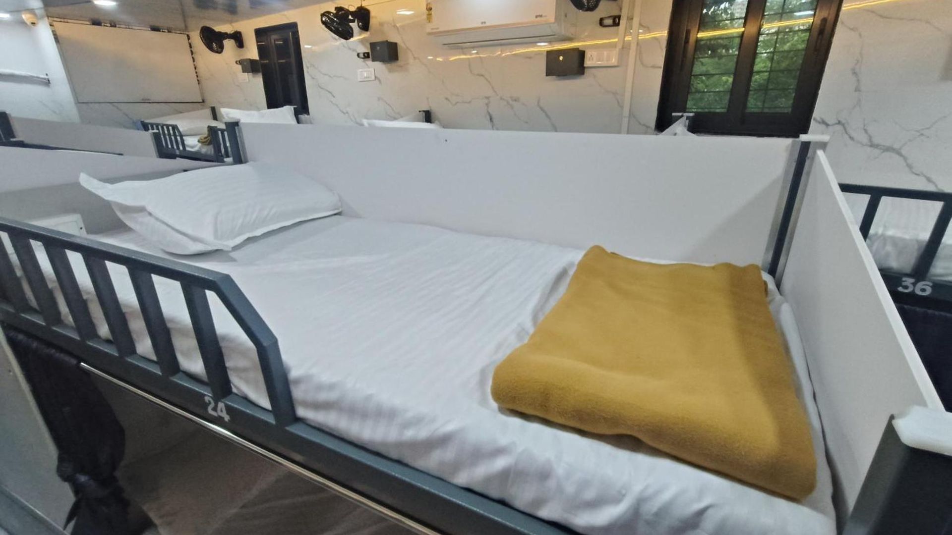 Basera And Separate For Group In Andheri East - Marol Hostel Mumbai