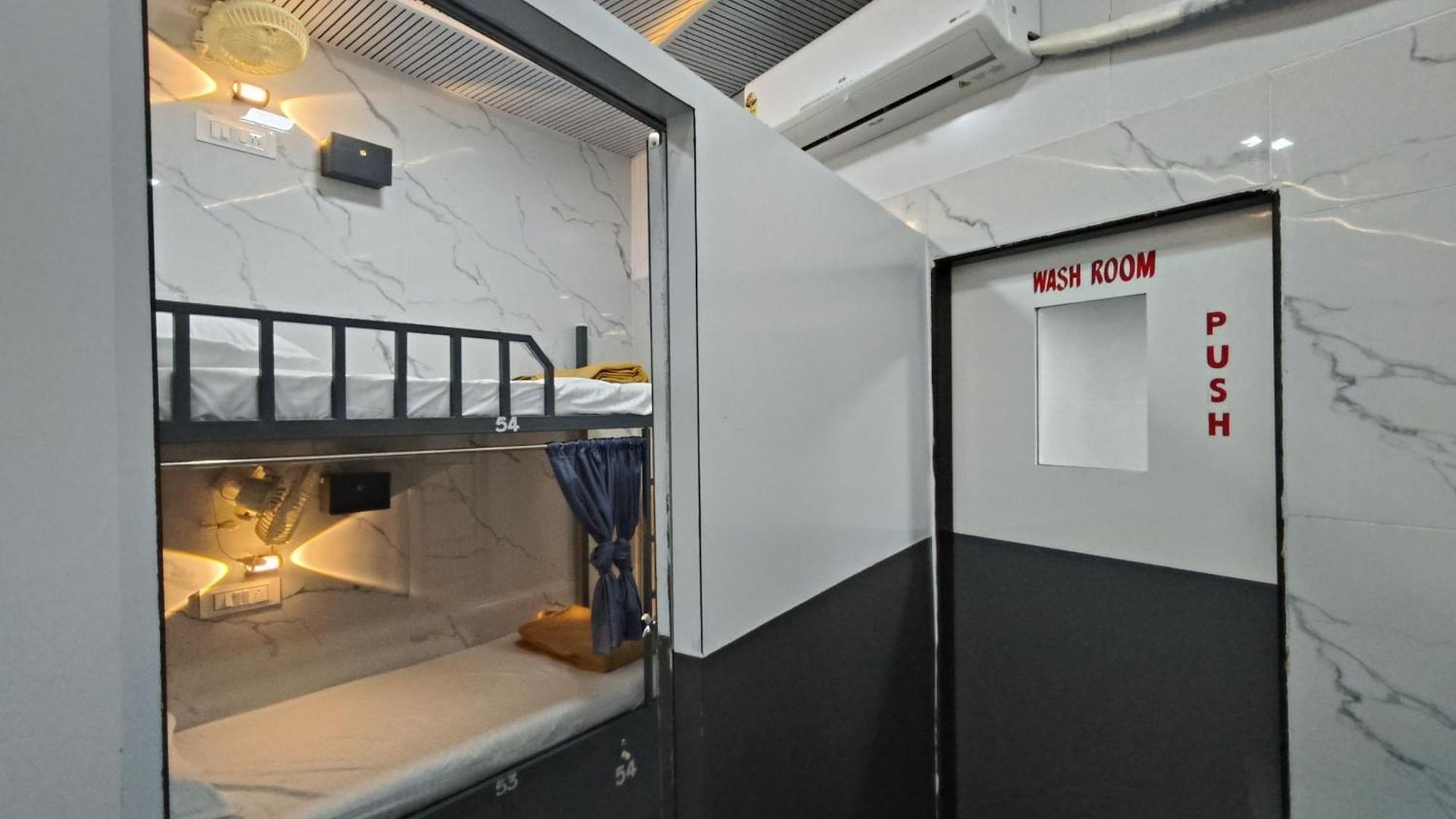 Hostel Basera And Separate For Group In Andheri East - Marol