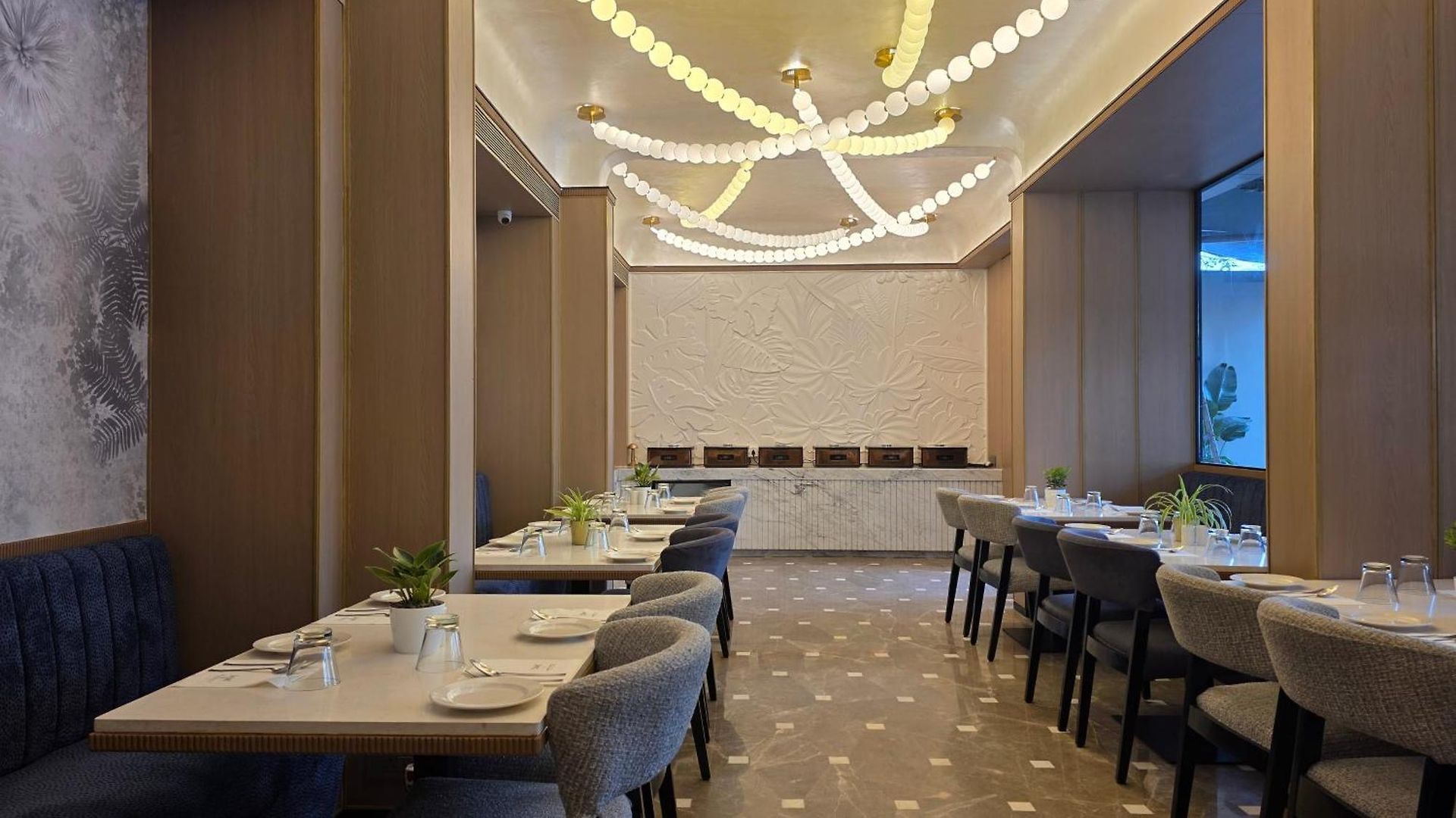Dragonfly - The Art Hotel Mumbai