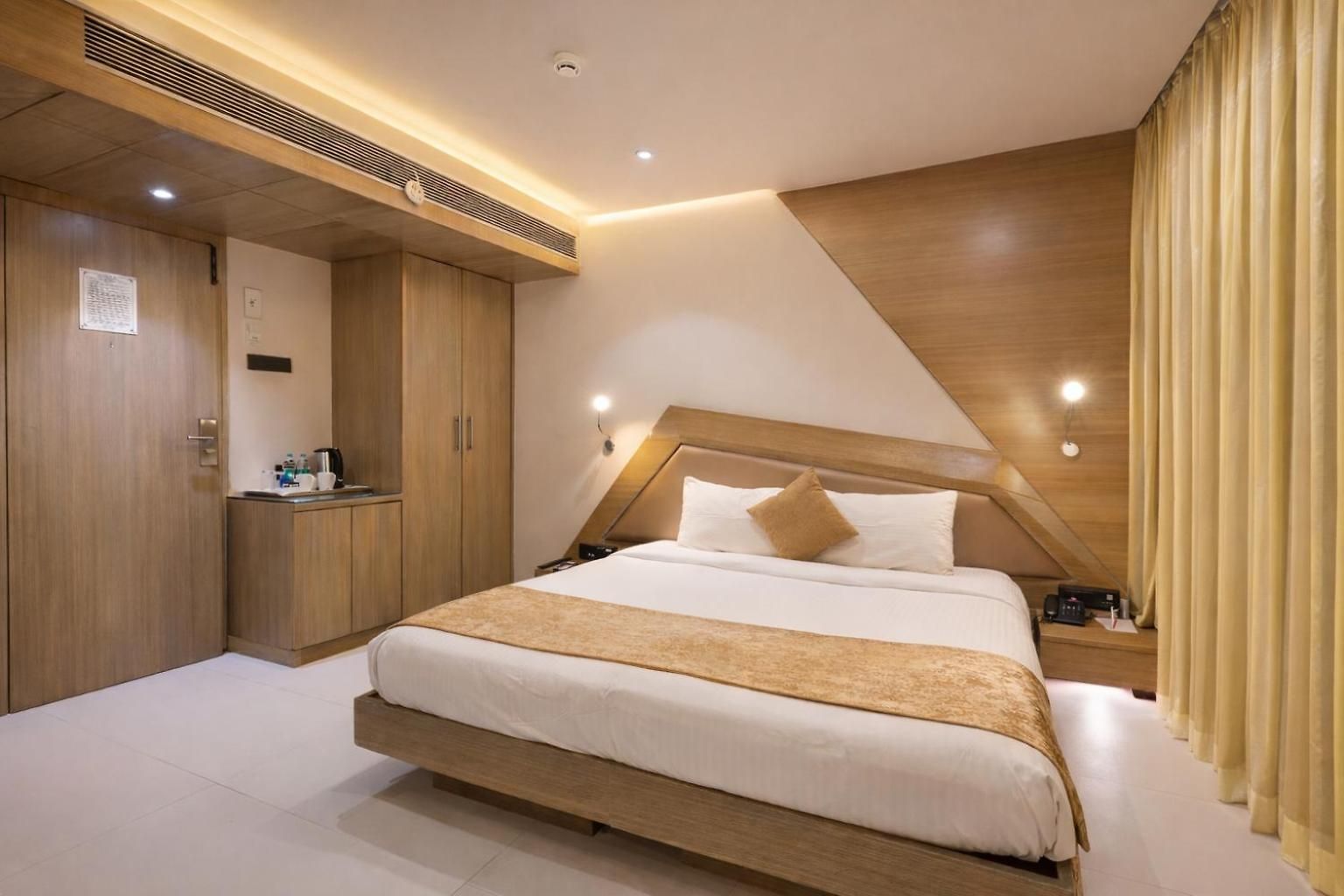Hotel Dragonfly - The Art 4*