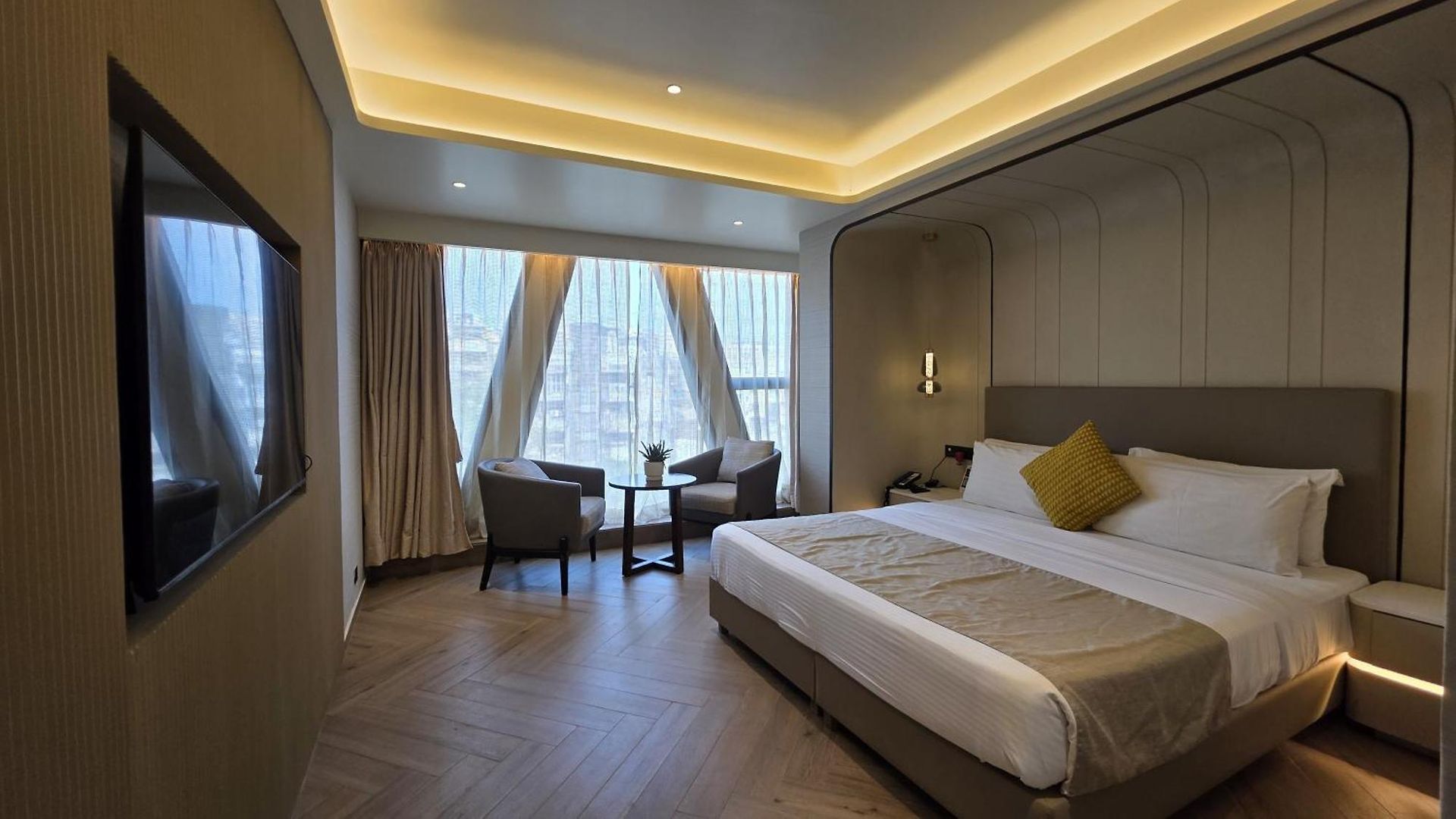 Hotel Dragonfly - The Art 4*