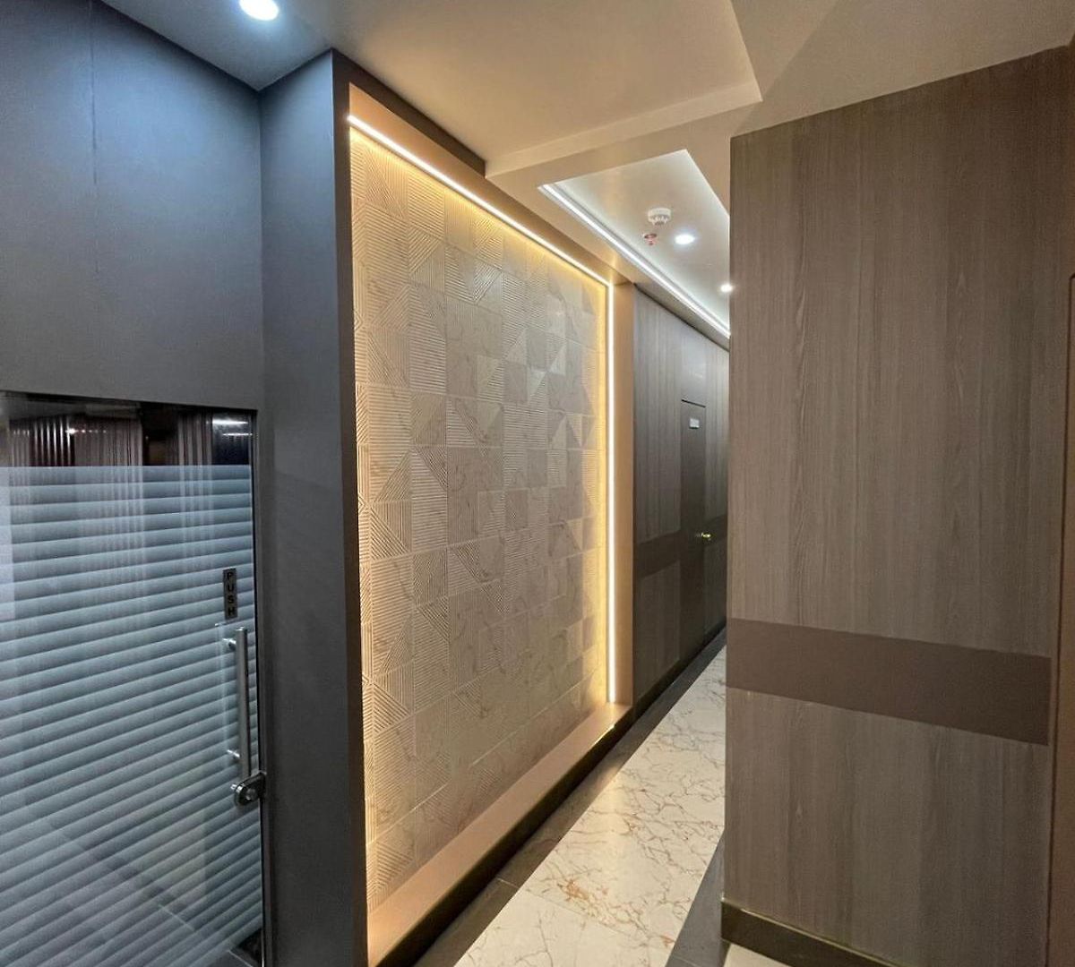 Avirahi Apartment *