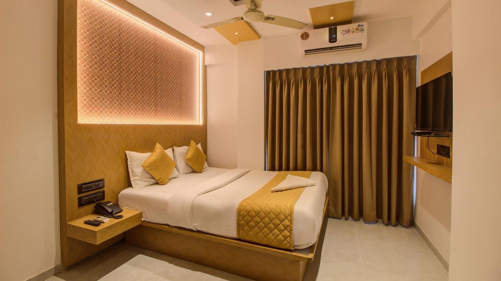 Malad Opposite Malad Railway Station 3* Mumbai