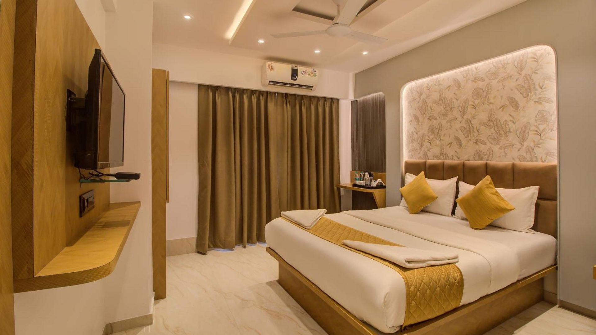 Hotel Malad Opposite Malad Railway Station Mumbai
