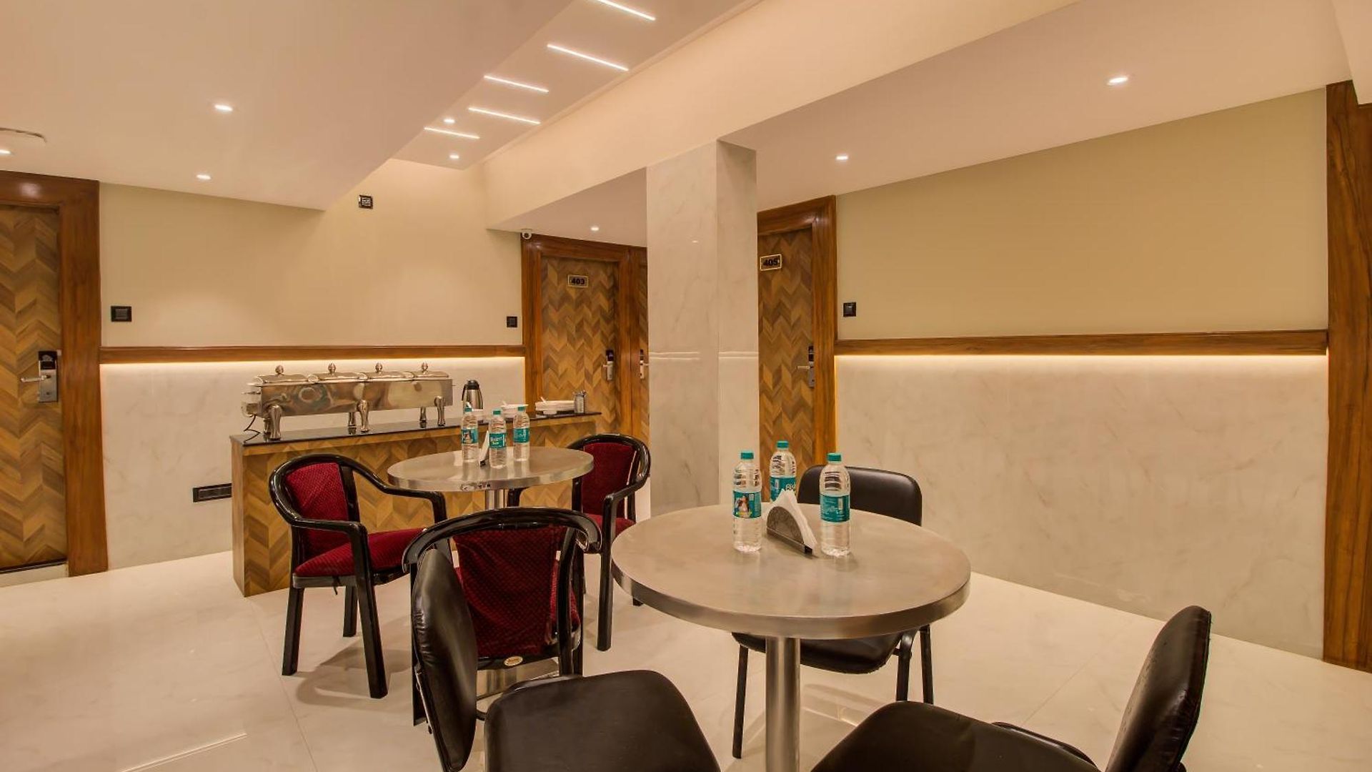 Malad Opposite Malad Railway Station Hotel 3*