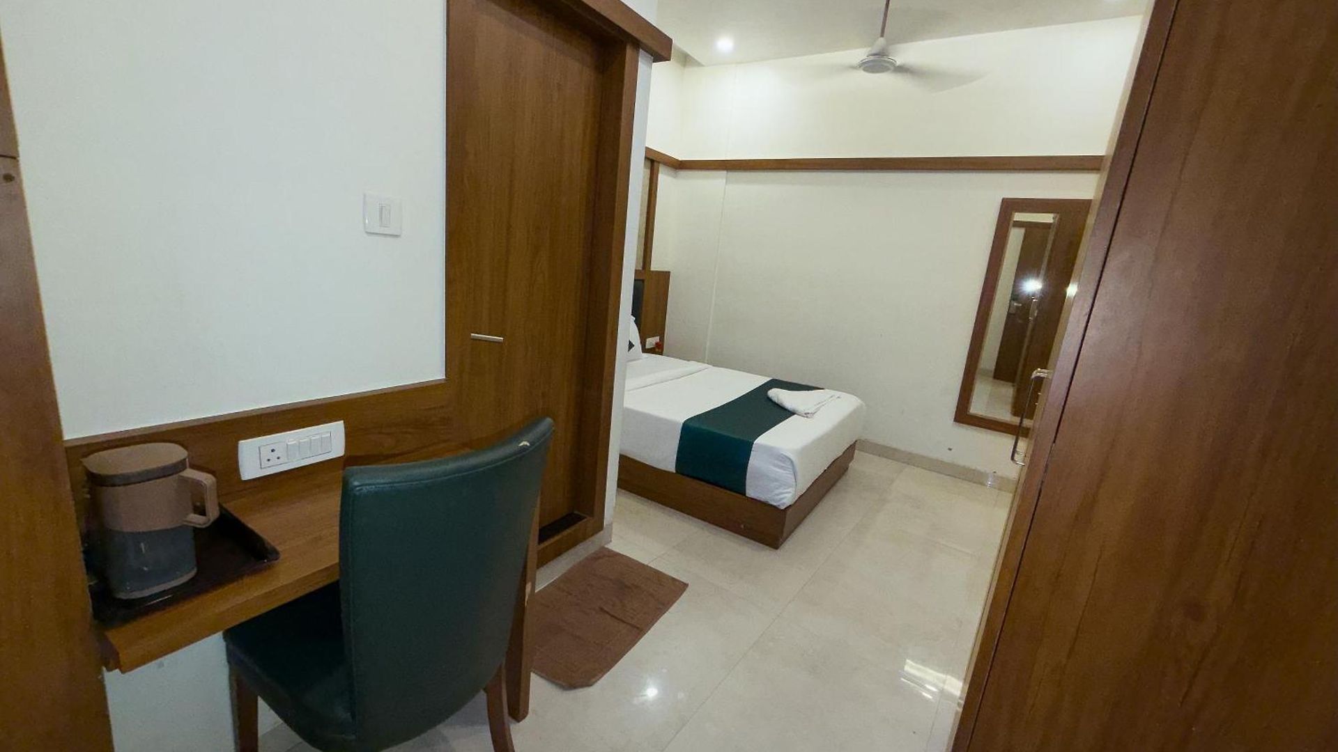 Bkc Downtown - Near Us Embassy Hotel Mumbai