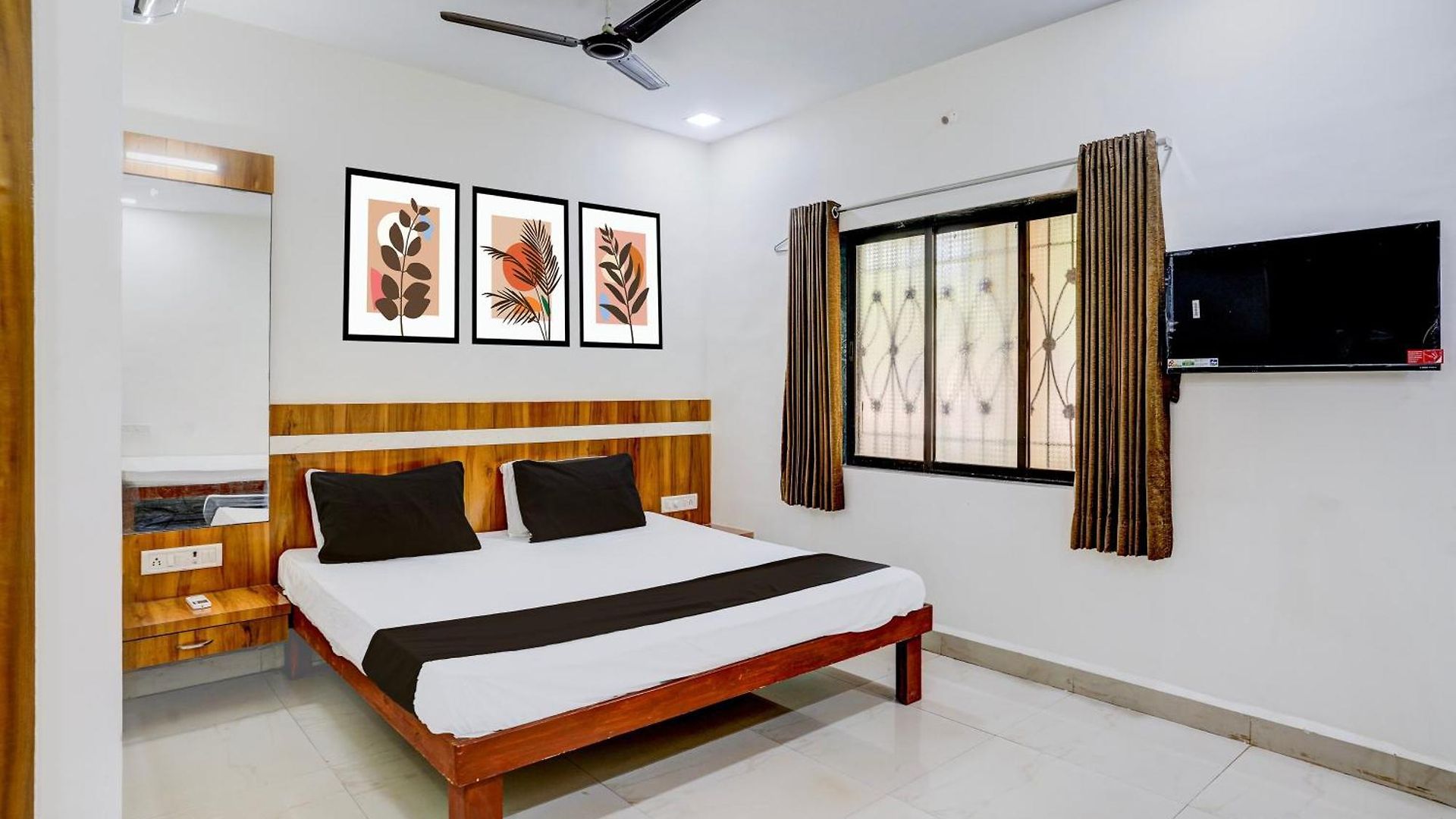 Hotel O Shree Prabhat