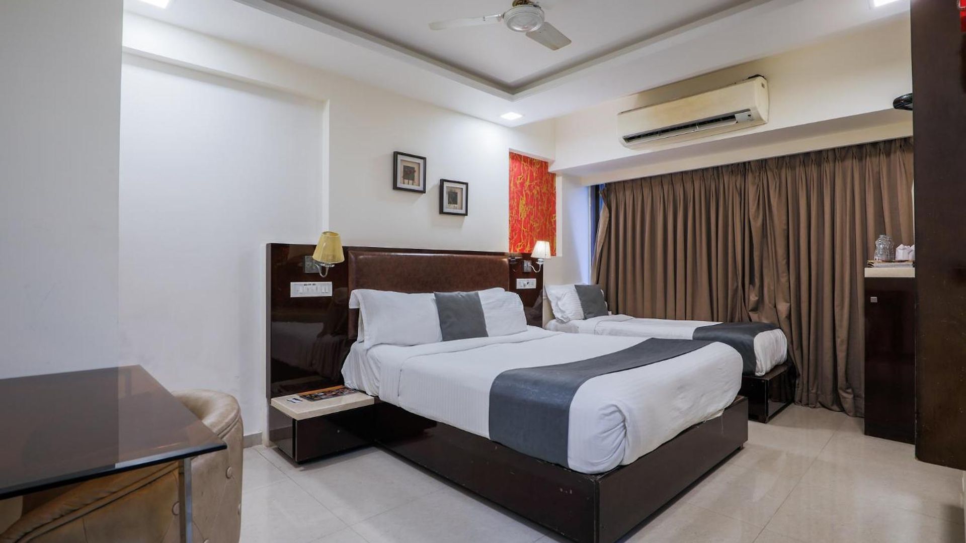Laaiba Residency
