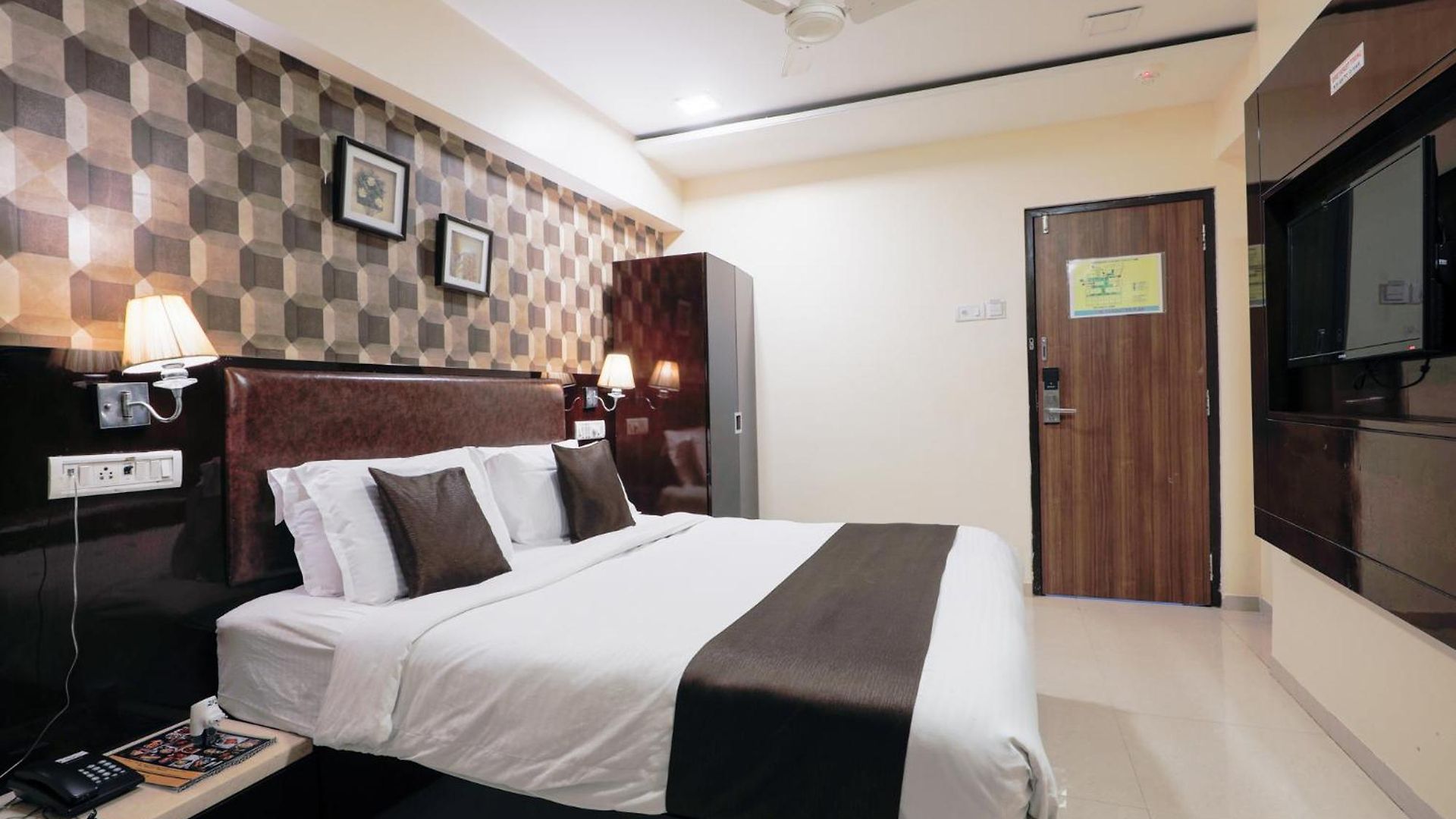 Laaiba Residency 3*