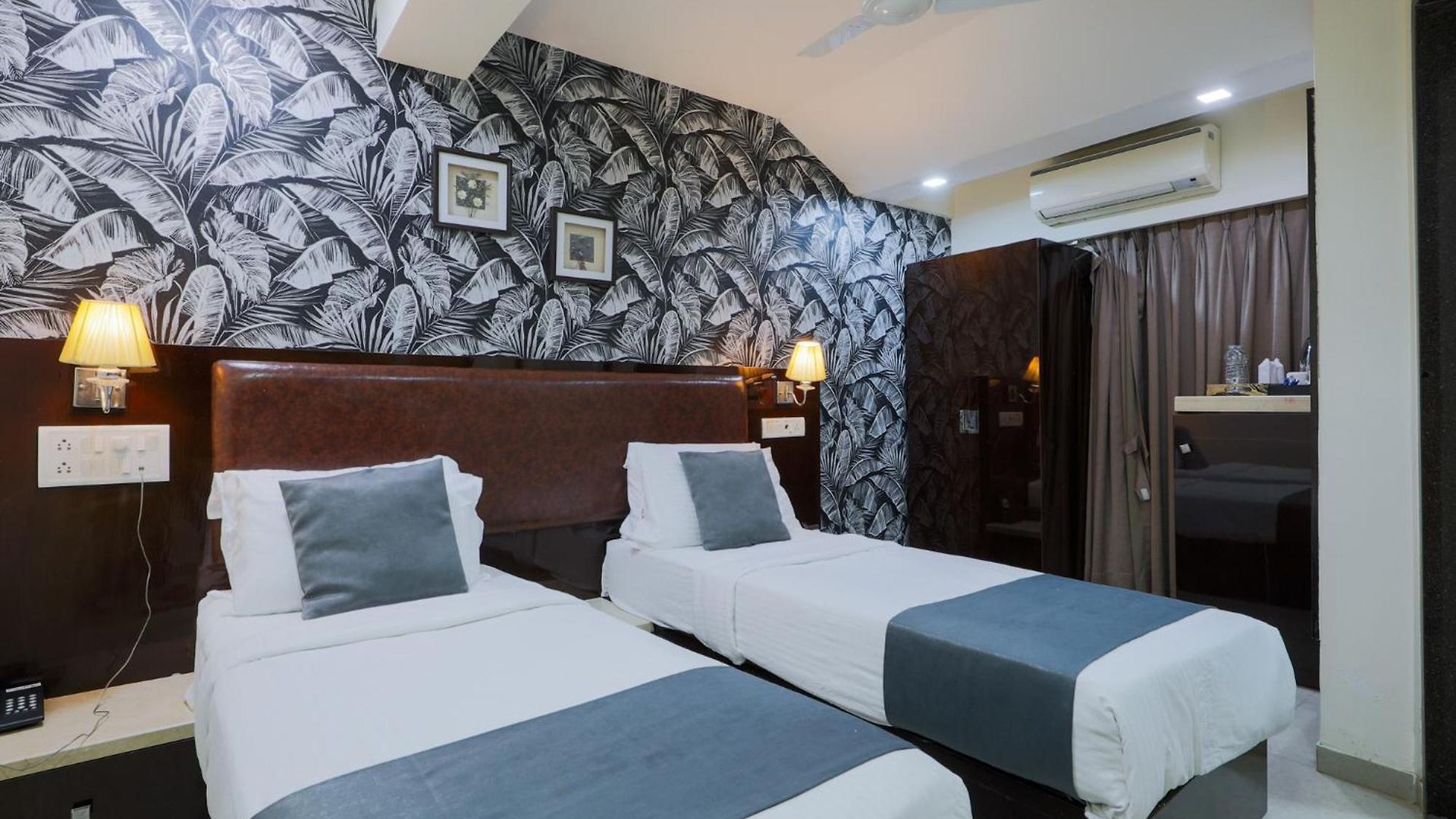 Hotel Laaiba Residency