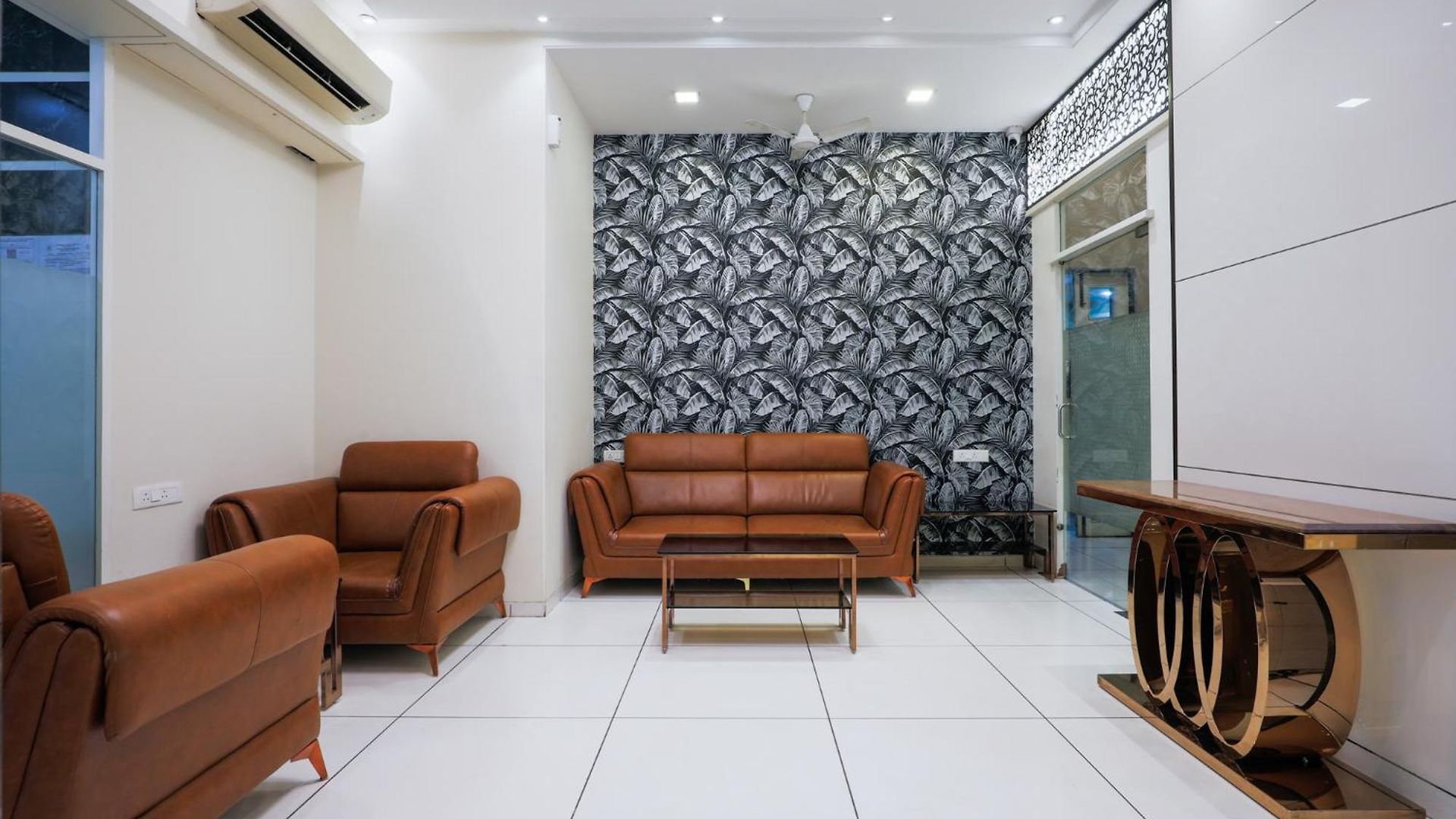 Hotel Laaiba Residency
