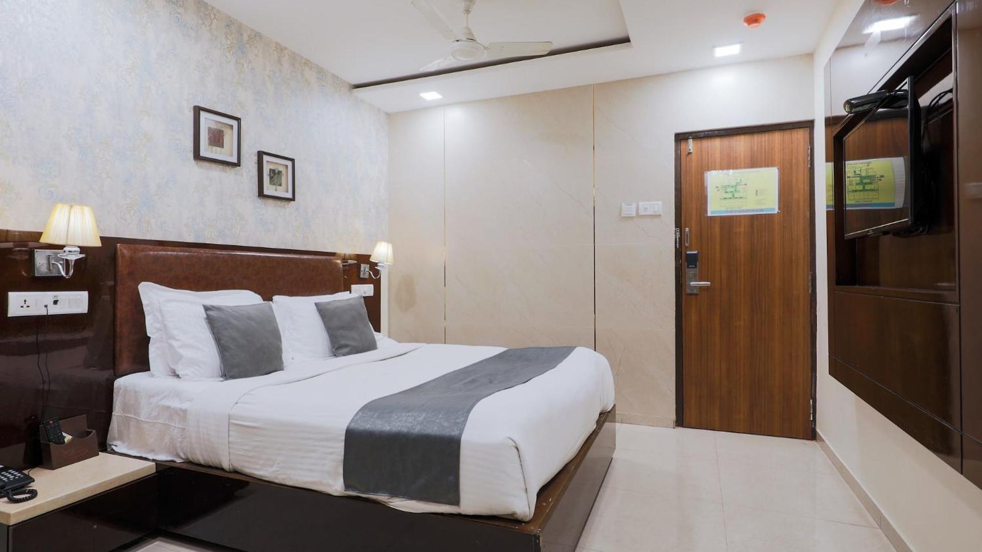 Laaiba Residency Hotel Mumbai