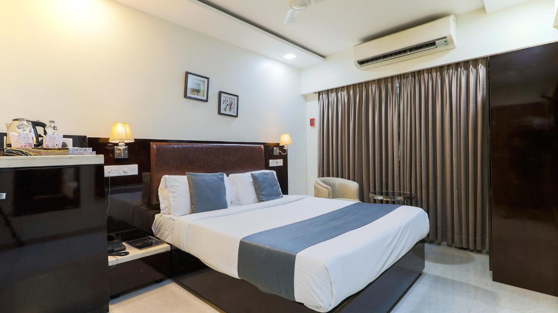 Hotel Laaiba Residency 3*