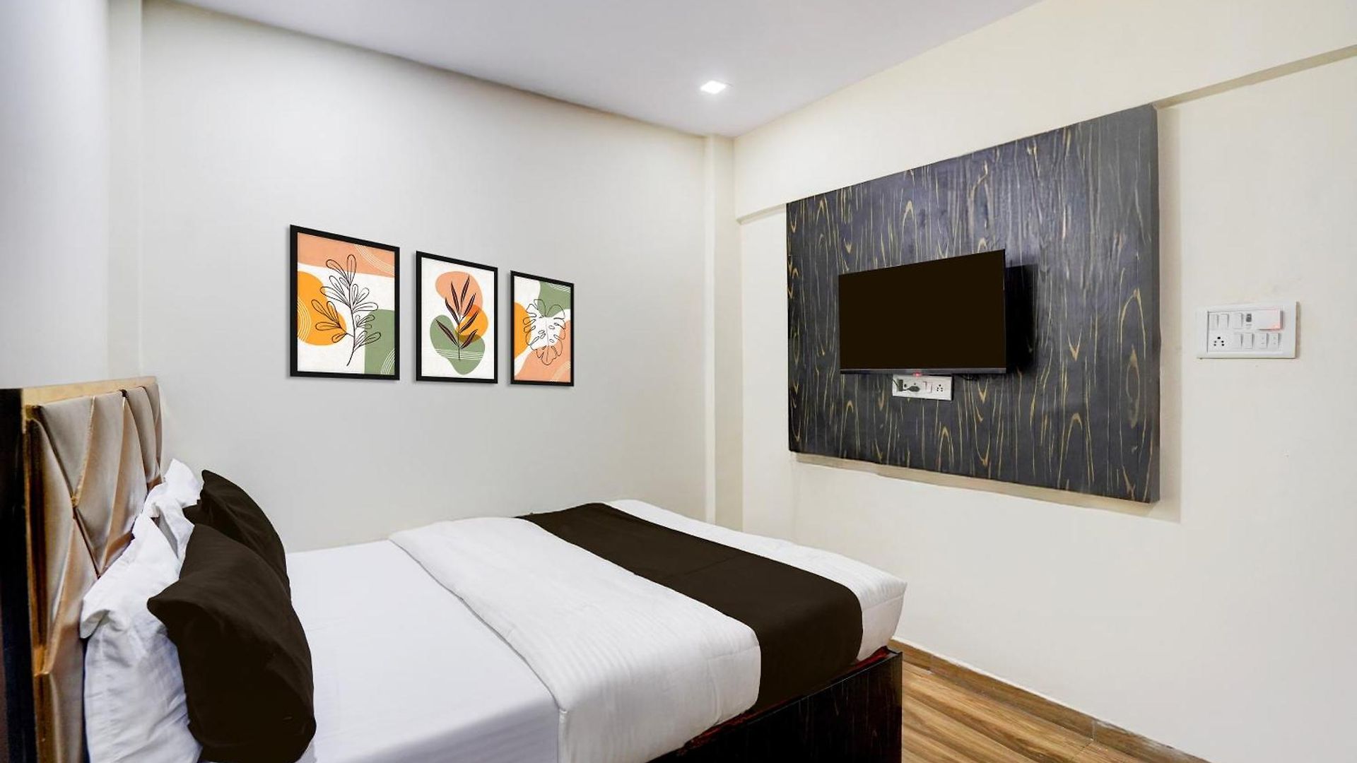 Hotel O By Oyo Grand Residency Mumbai
