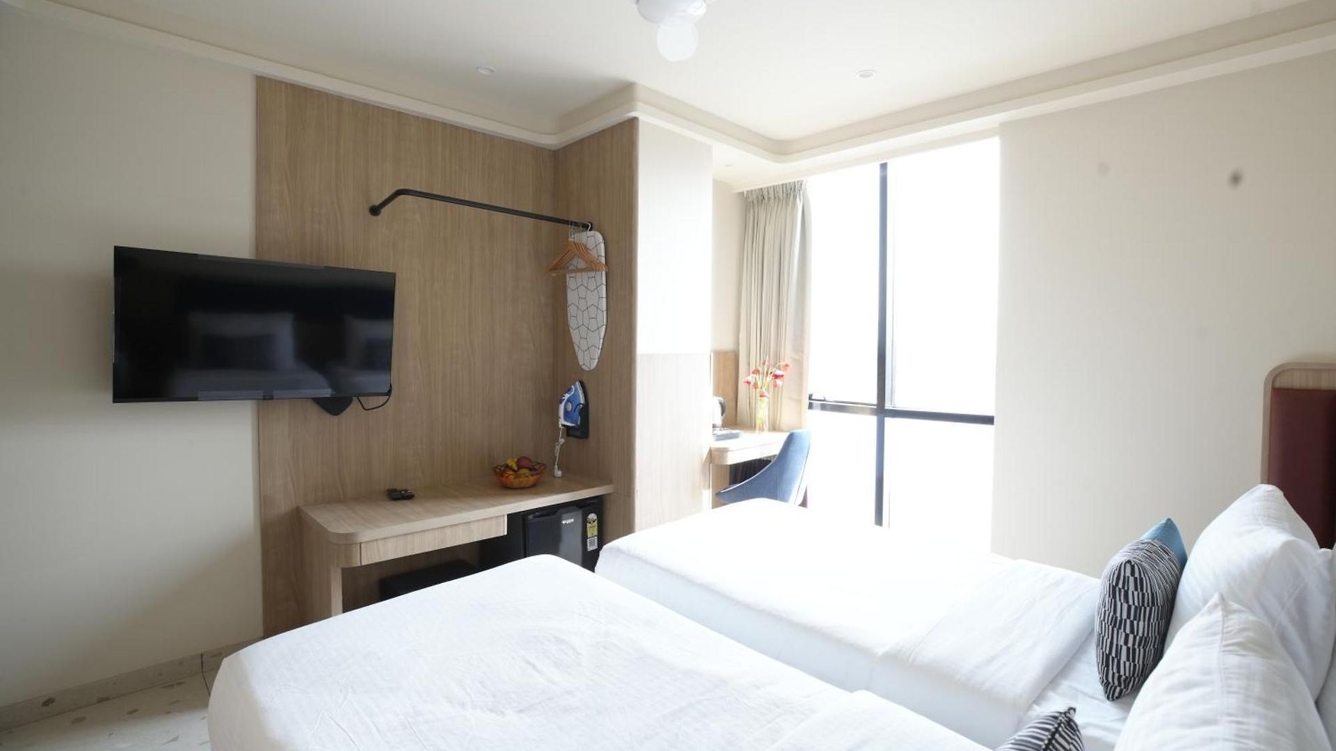 Hotel Indie Nesco Goregaon 4*