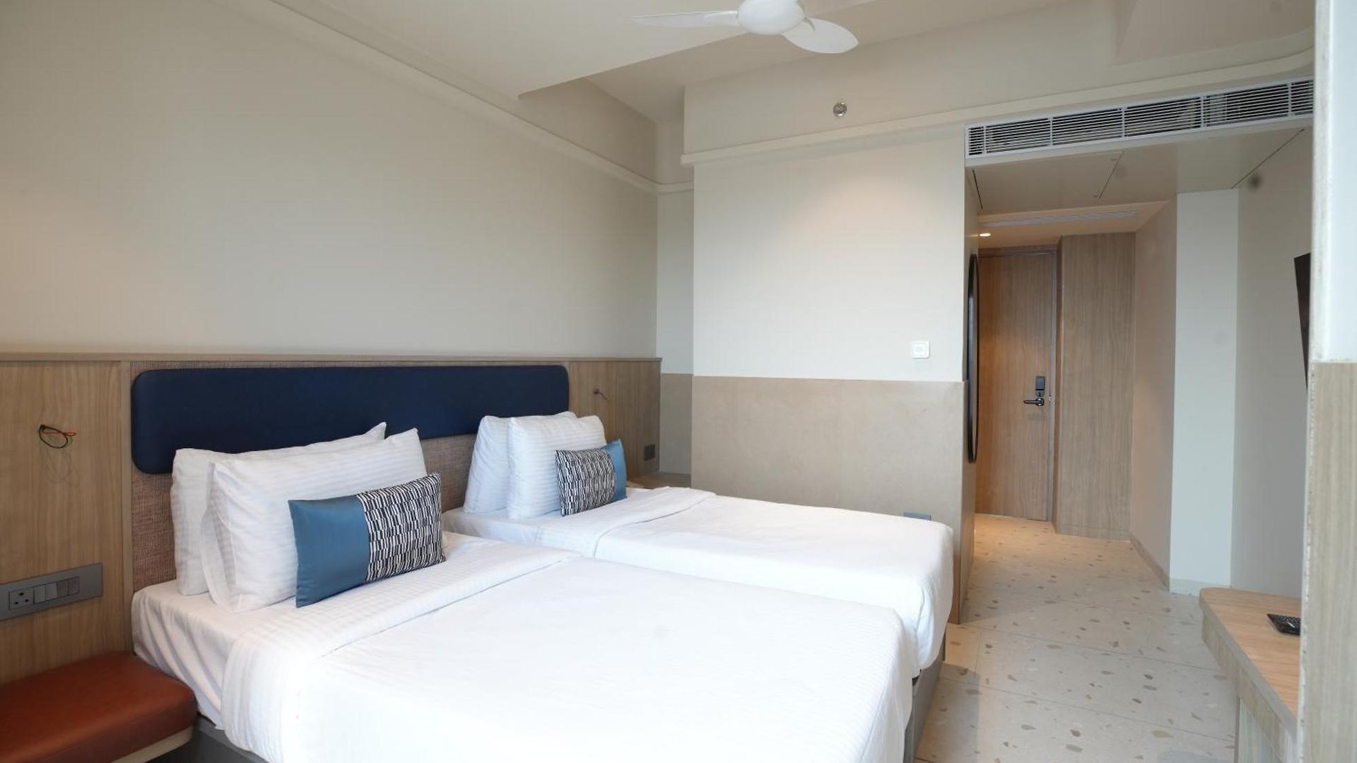 Hotel Indie Nesco Goregaon