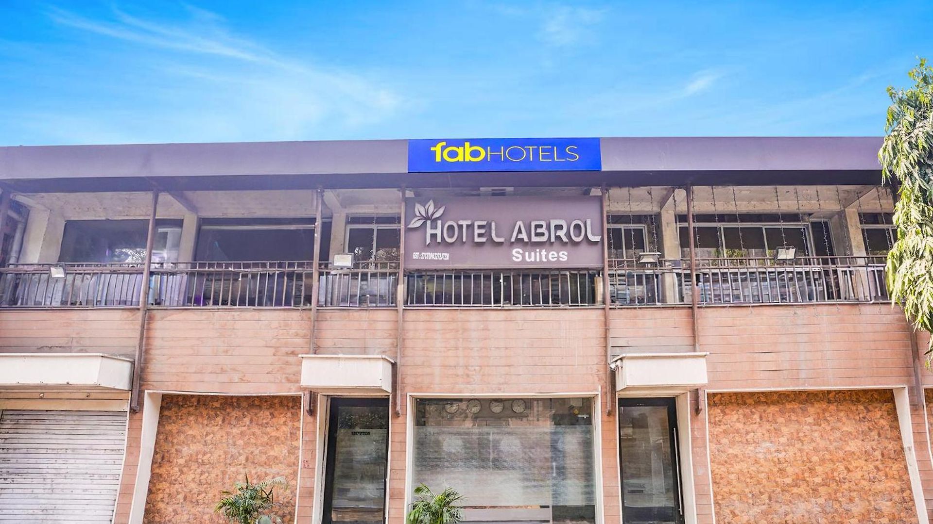 Hotel Fabhotel Abrol