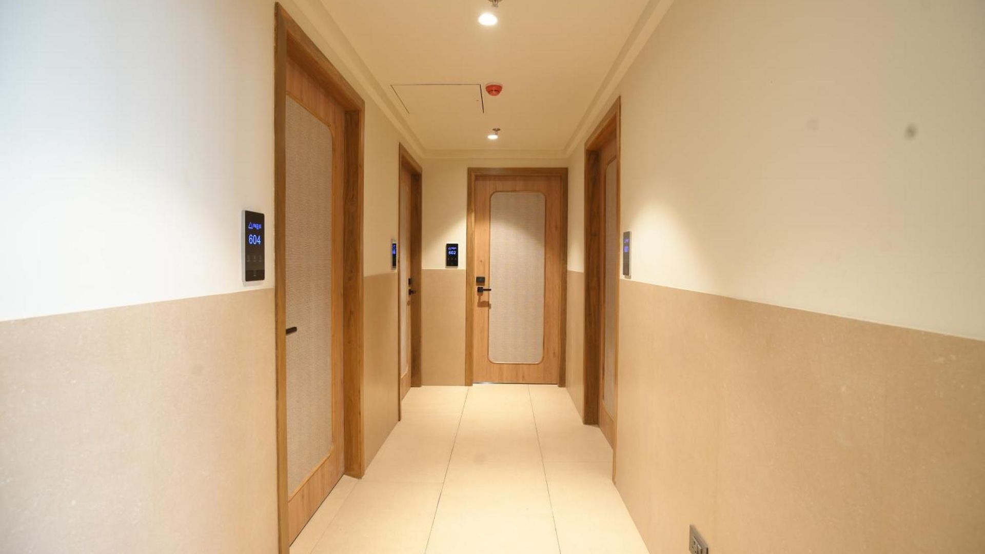 Indie Nesco Goregaon 4*