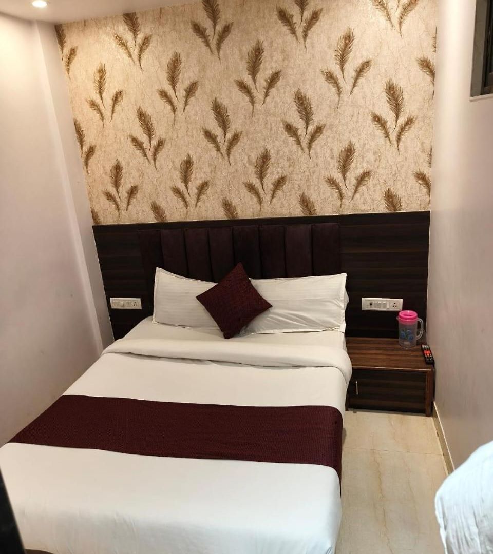 New Golden Hotel *