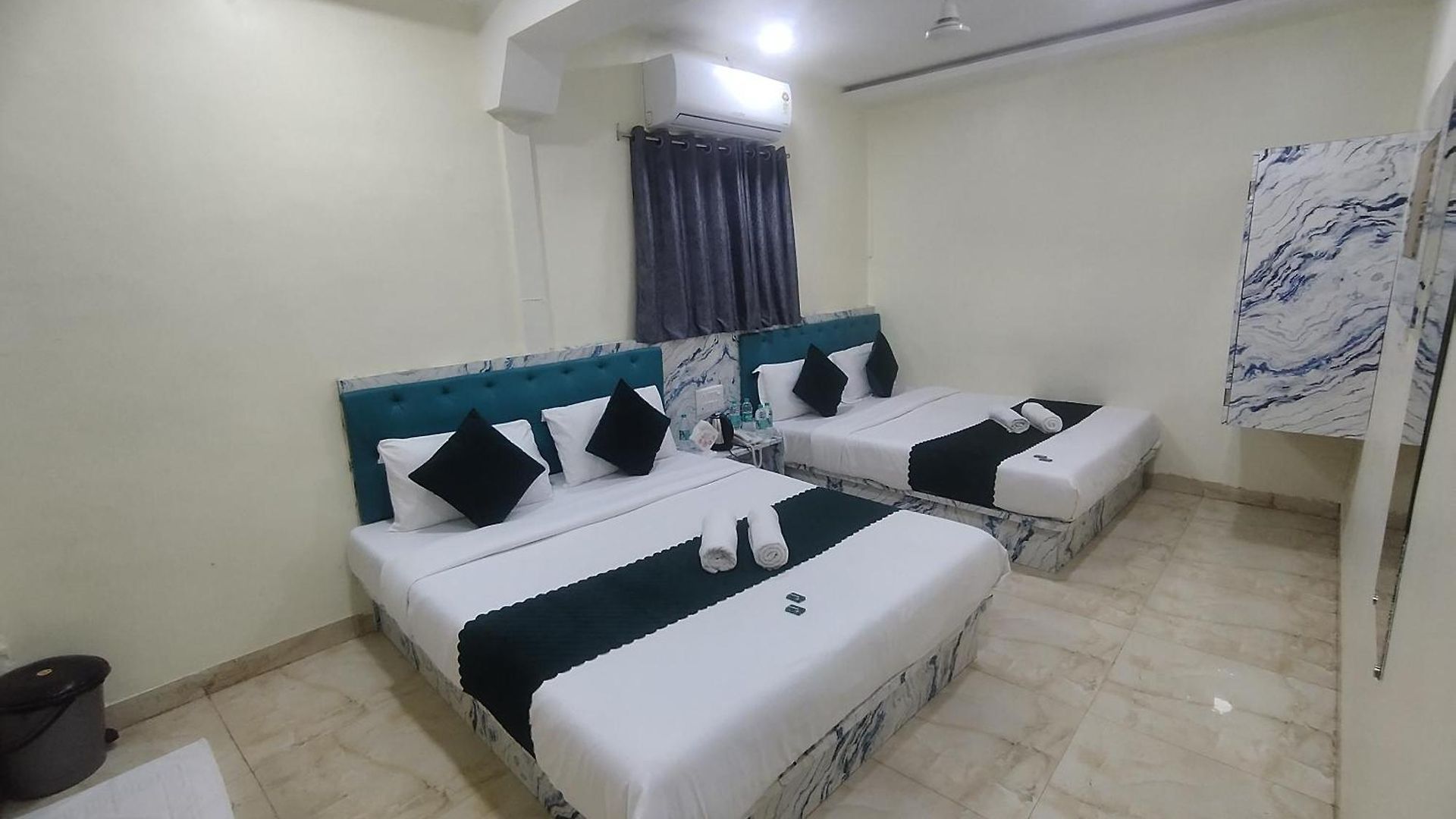 Glow Star Hotel