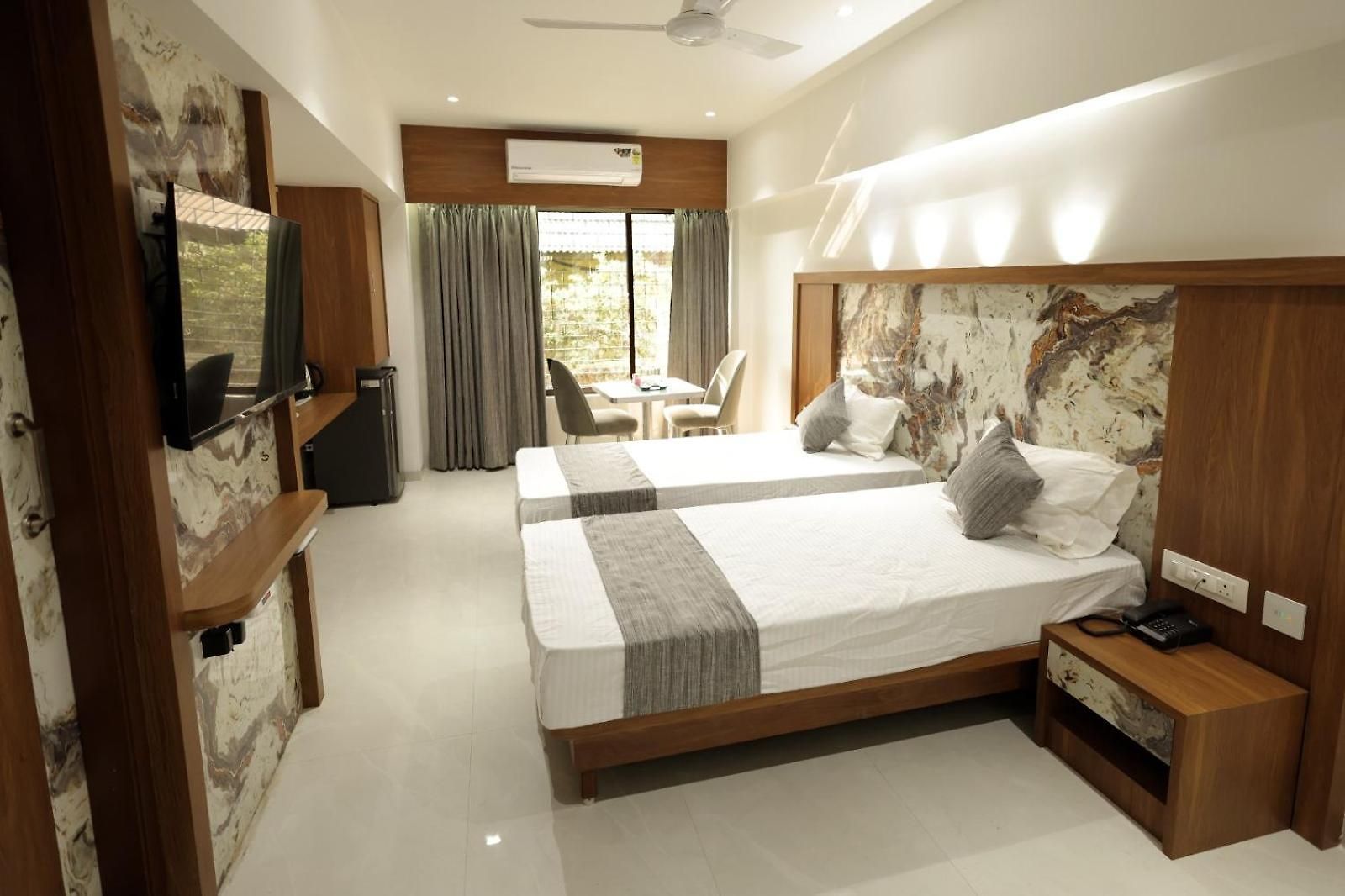 Metro Host Hotel