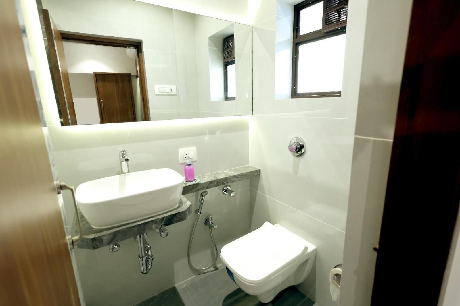 Metro Host 3* Mumbai