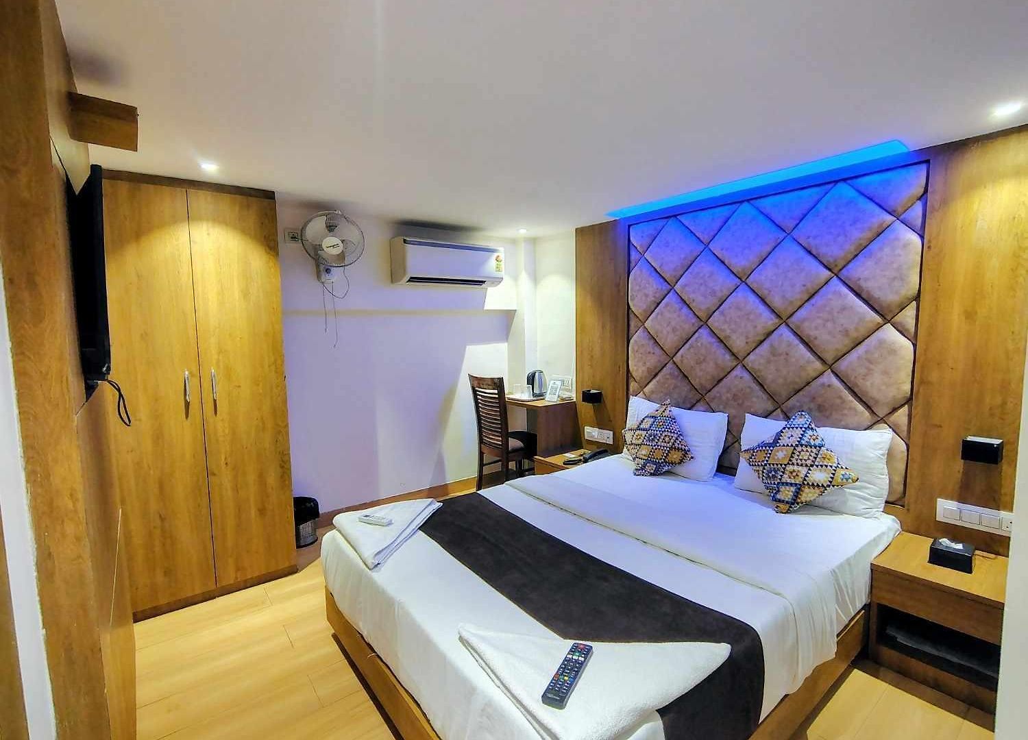 Hotel Sunrise Residency International Airport