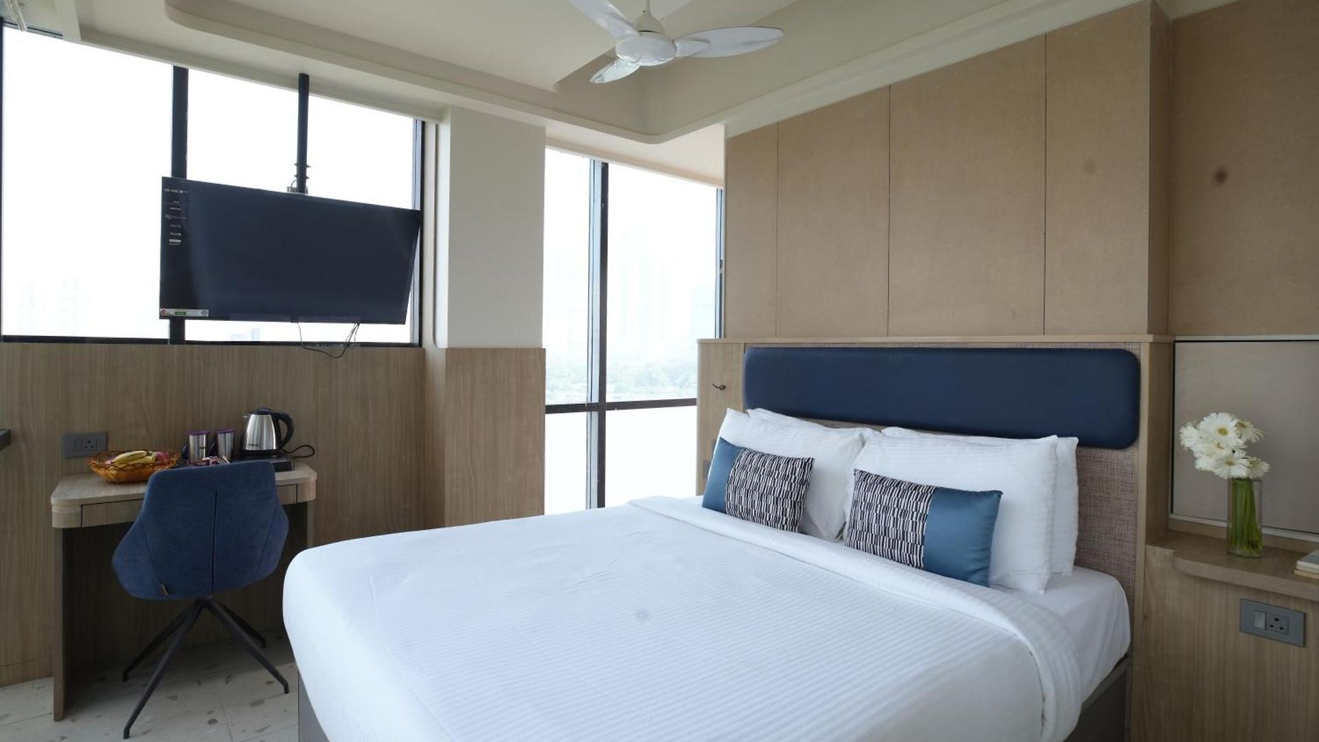 Hotel Indie Nesco Goregaon