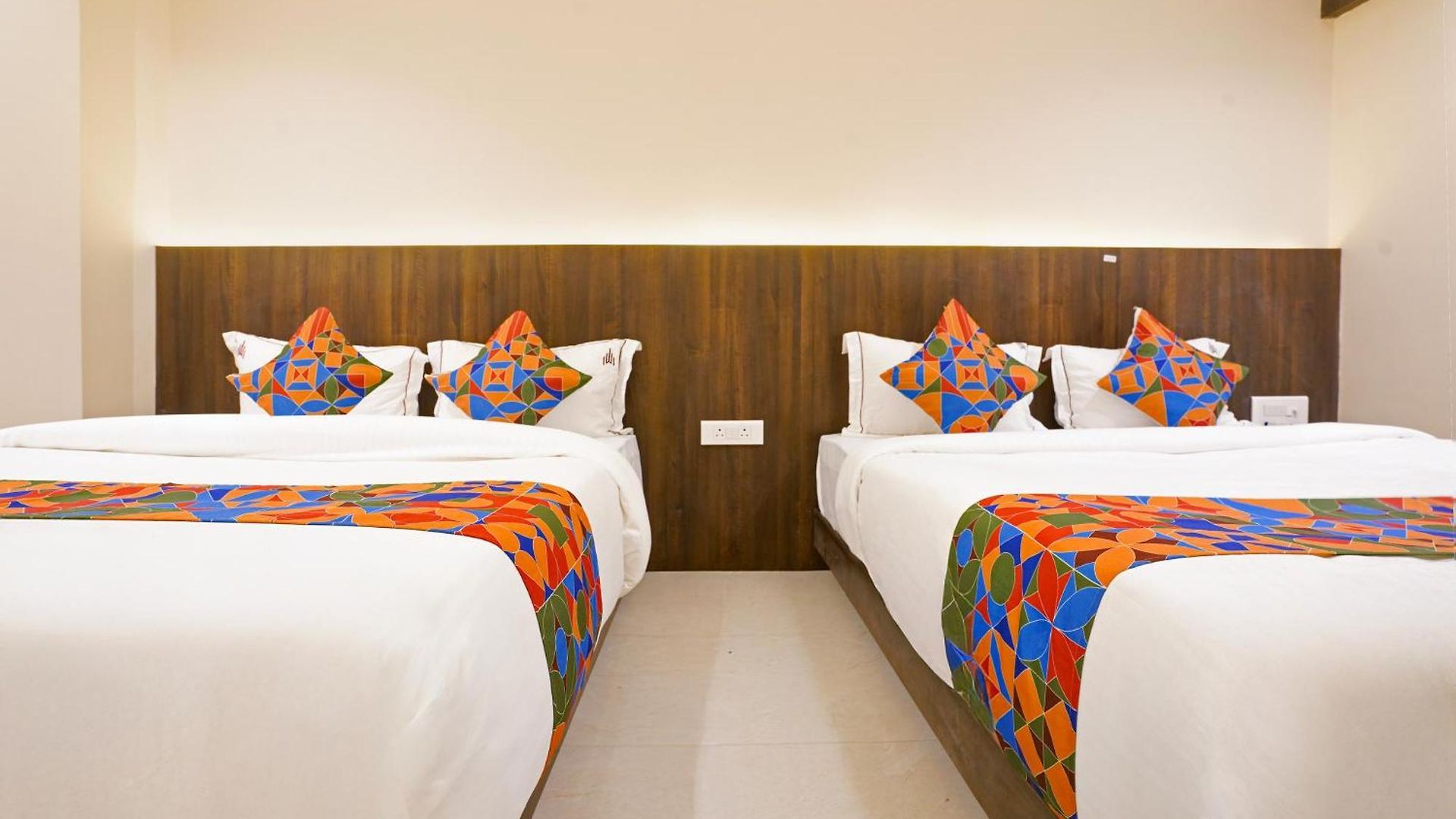 Hotel Casa Royal Residency - Exhibition Centre