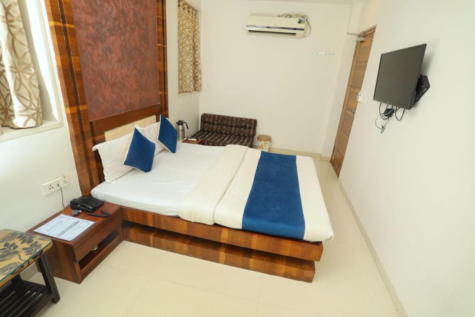 Satellite Hotel