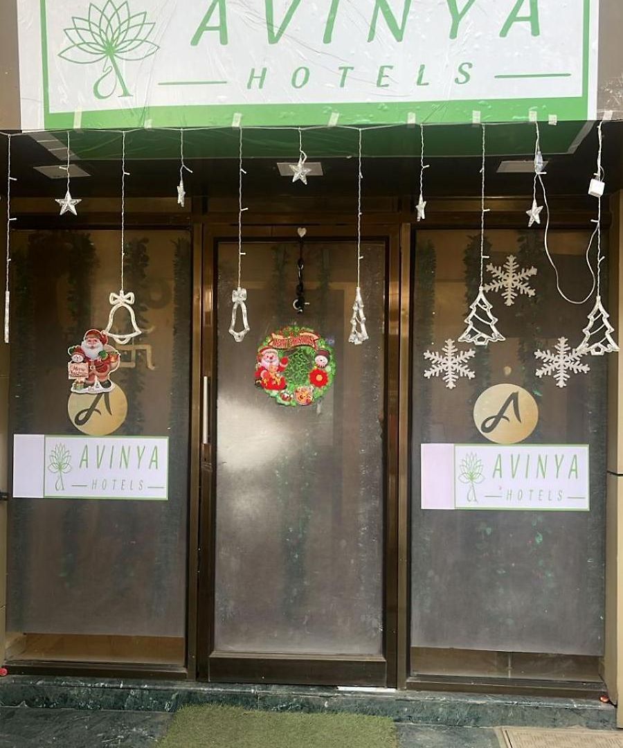 Avinya Hotel *