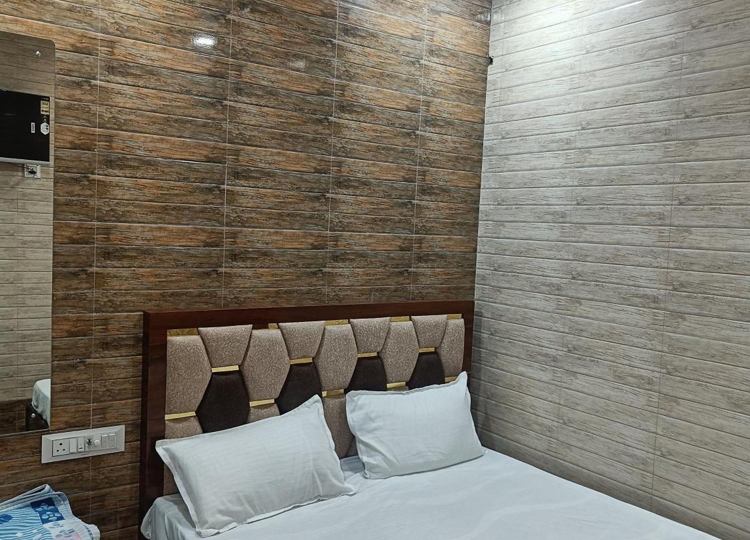 Bhagirath Hotel