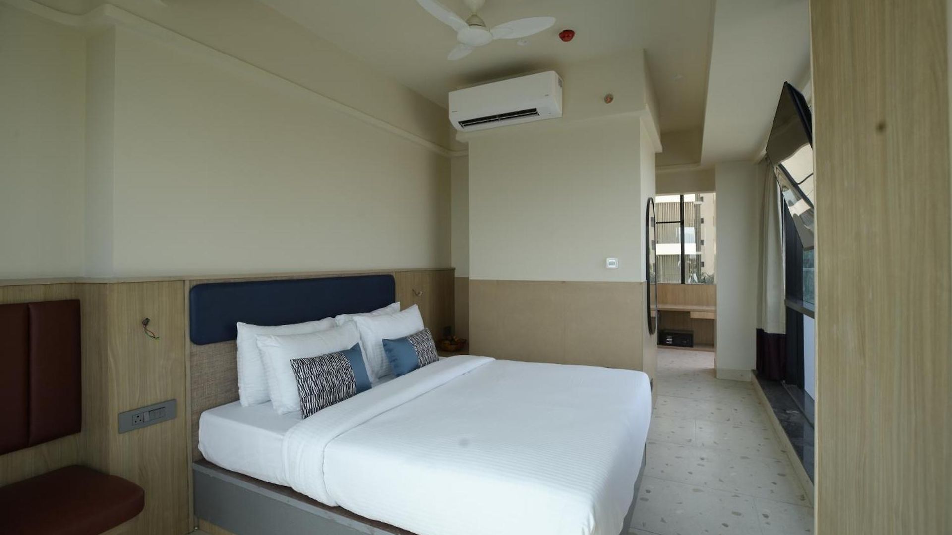 Hotel Indie Nesco Goregaon Mumbai