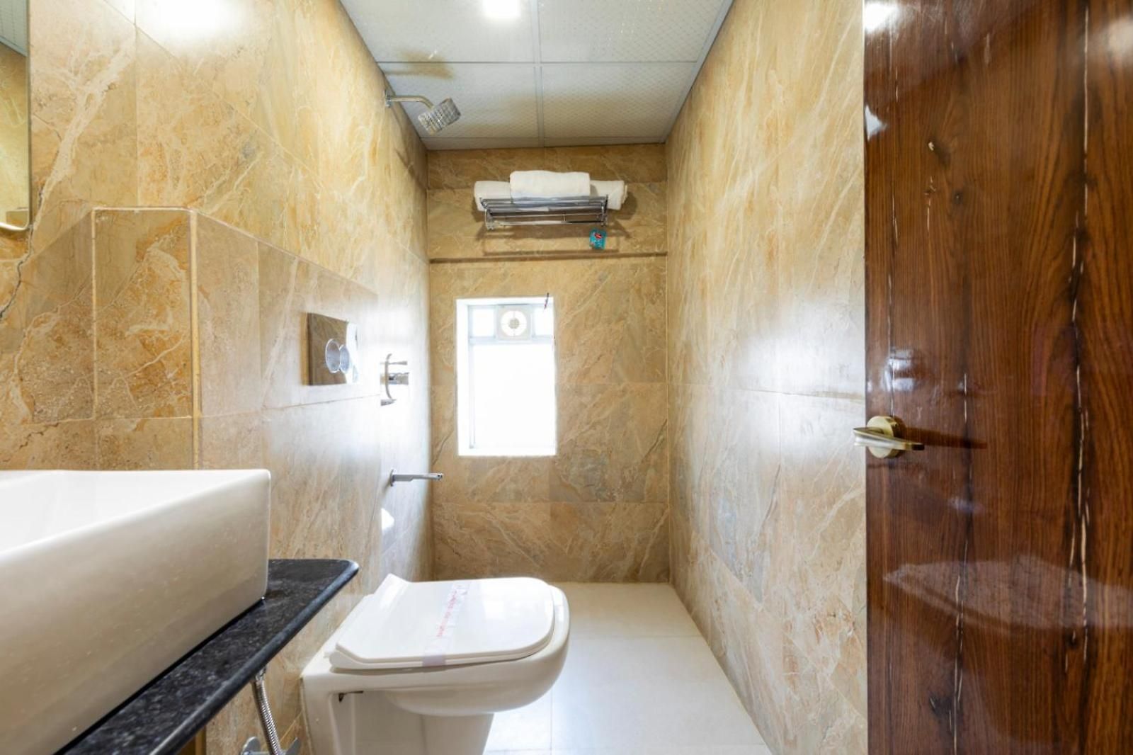 Hotel Imperial Near Haji Ali 3*
