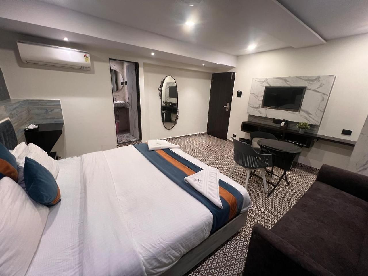Hotel New Diamond By Glitz