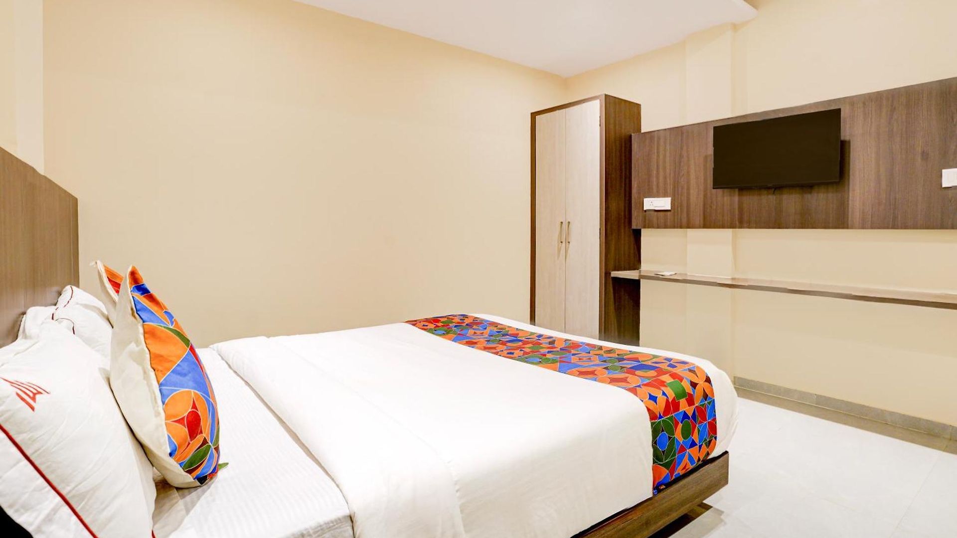 Hotel Casa Royal Residency - Exhibition Centre Mumbai