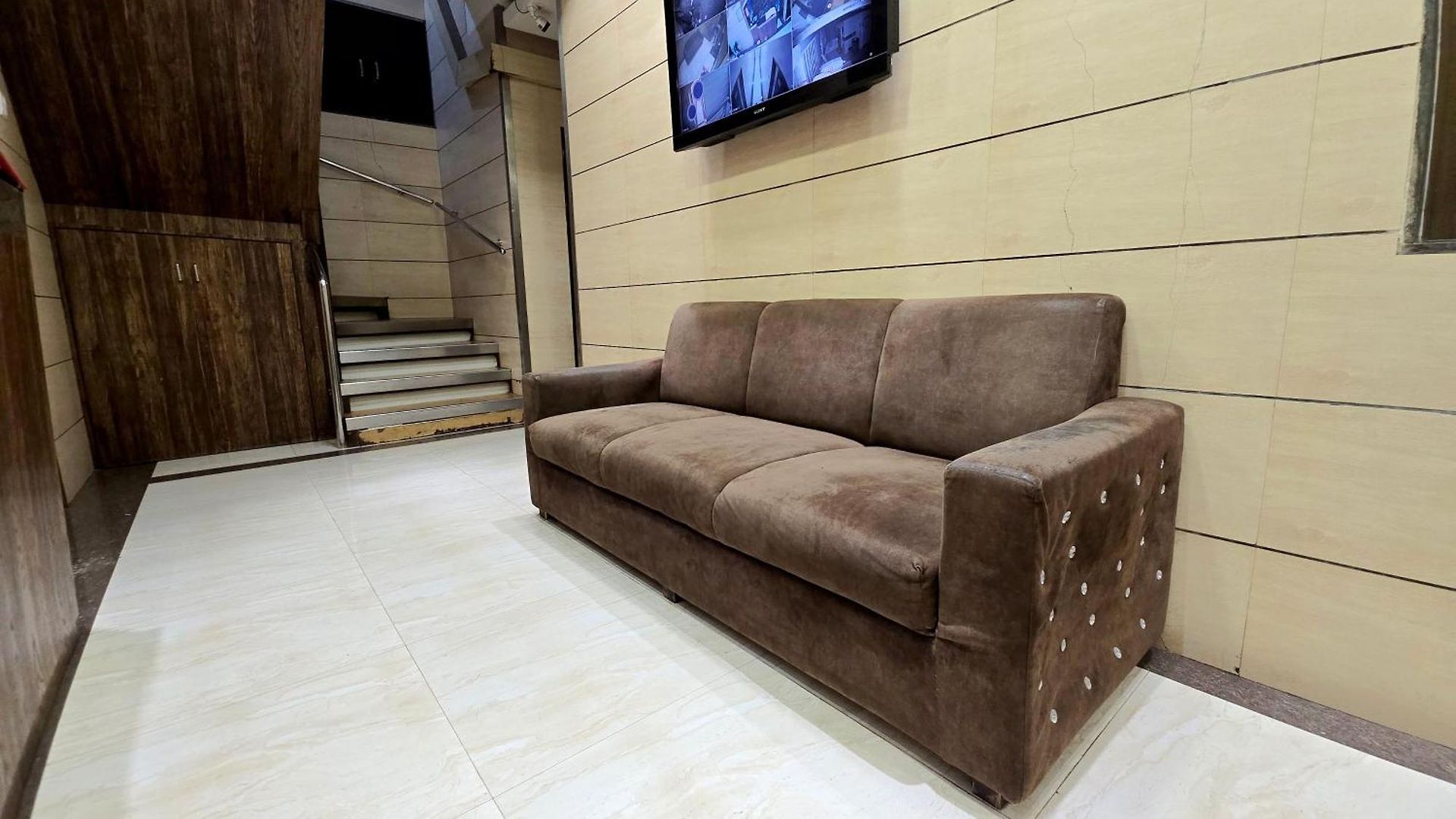 Kamal - Mohammed Ali Road Hotel Mumbai