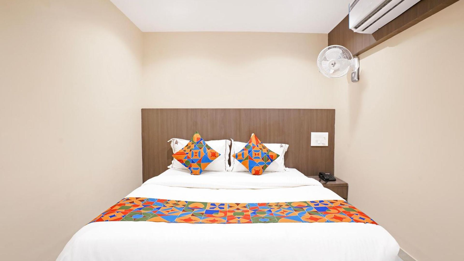 Casa Royal Residency - Exhibition Centre 3*