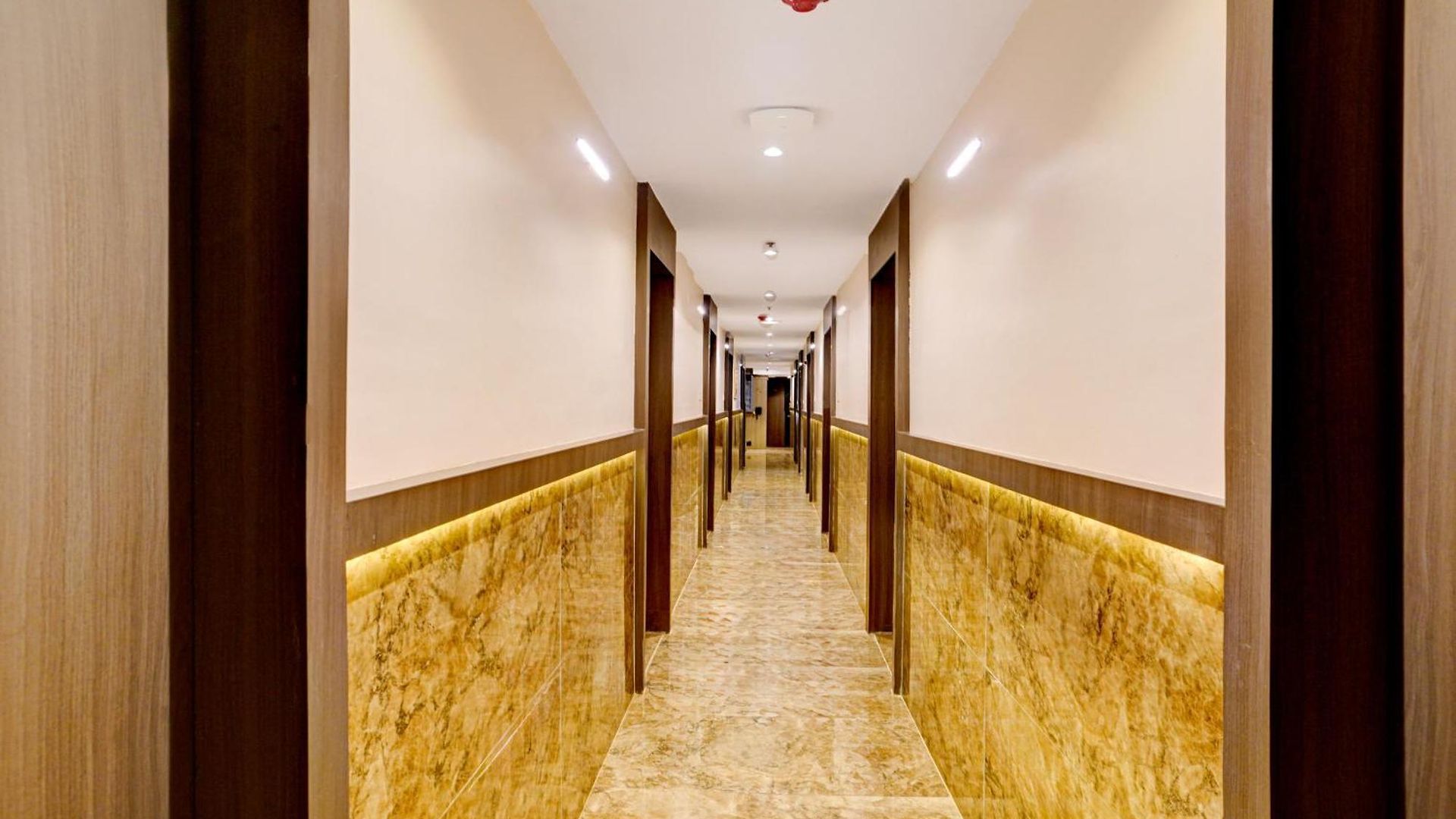 Casa Royal Residency - Exhibition Centre Hotel Mumbai