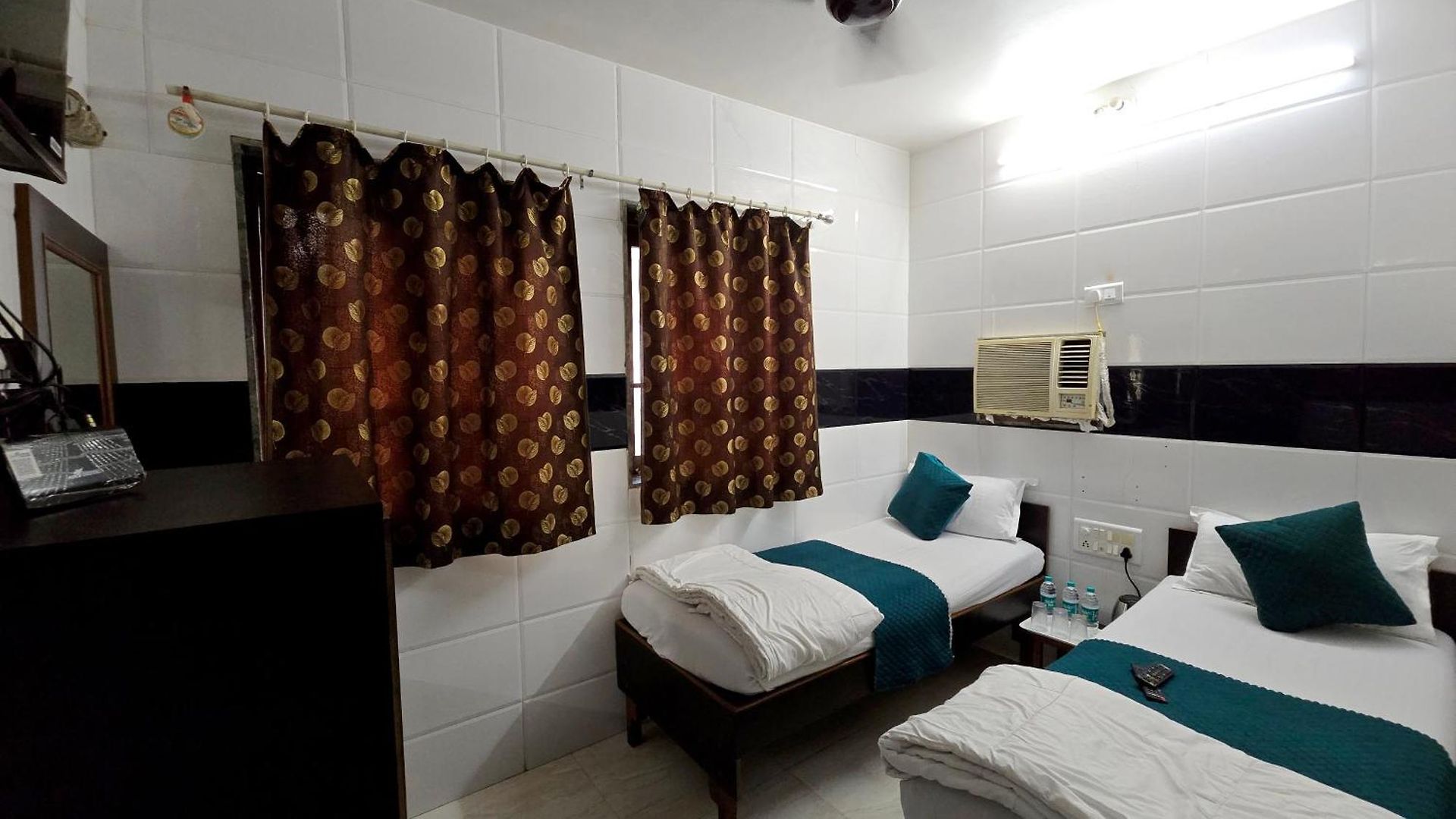 Kamal - Mohammed Ali Road Hotel 2*