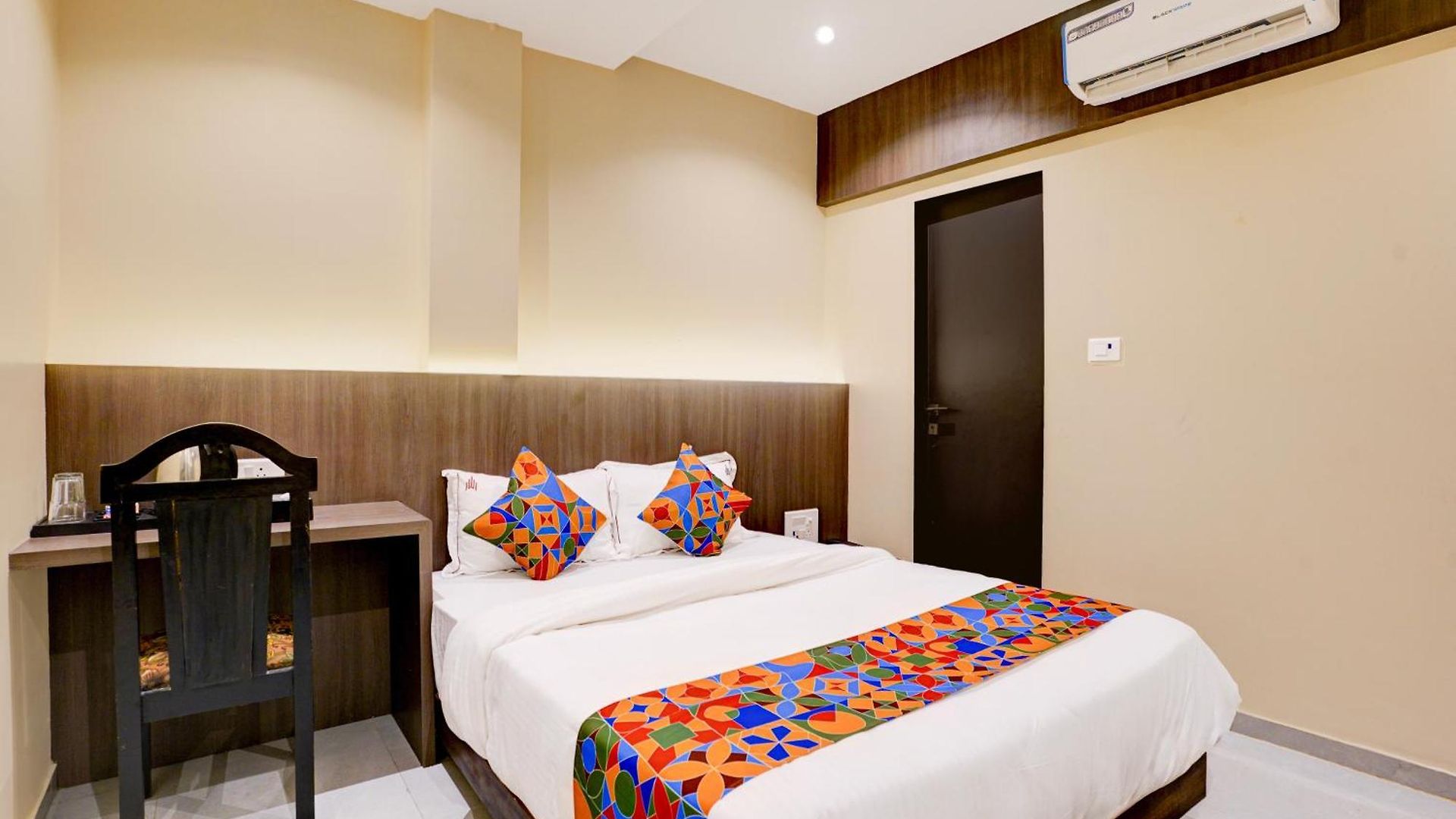 Casa Royal Residency - Exhibition Centre Hotel Mumbai