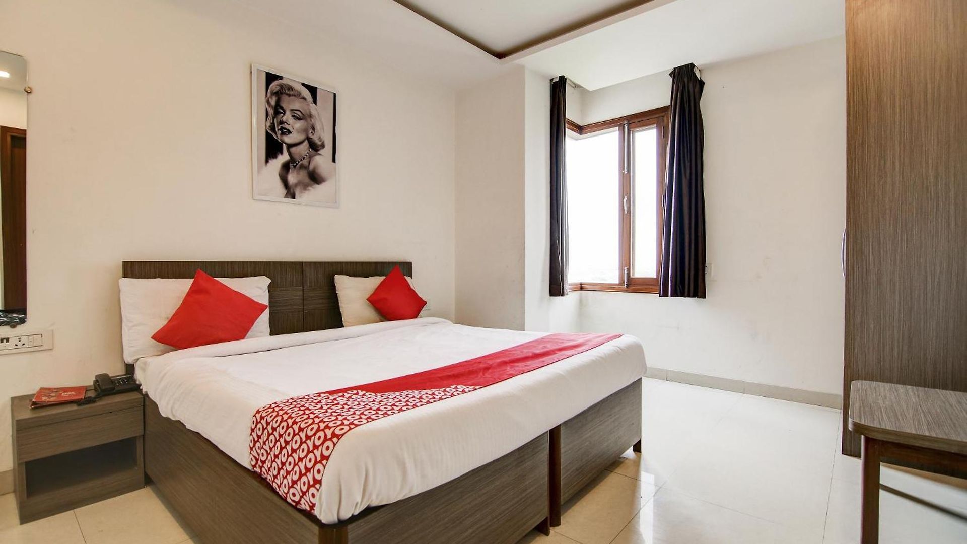 Hotel Collection O Jayshree Domestic Airport 3*