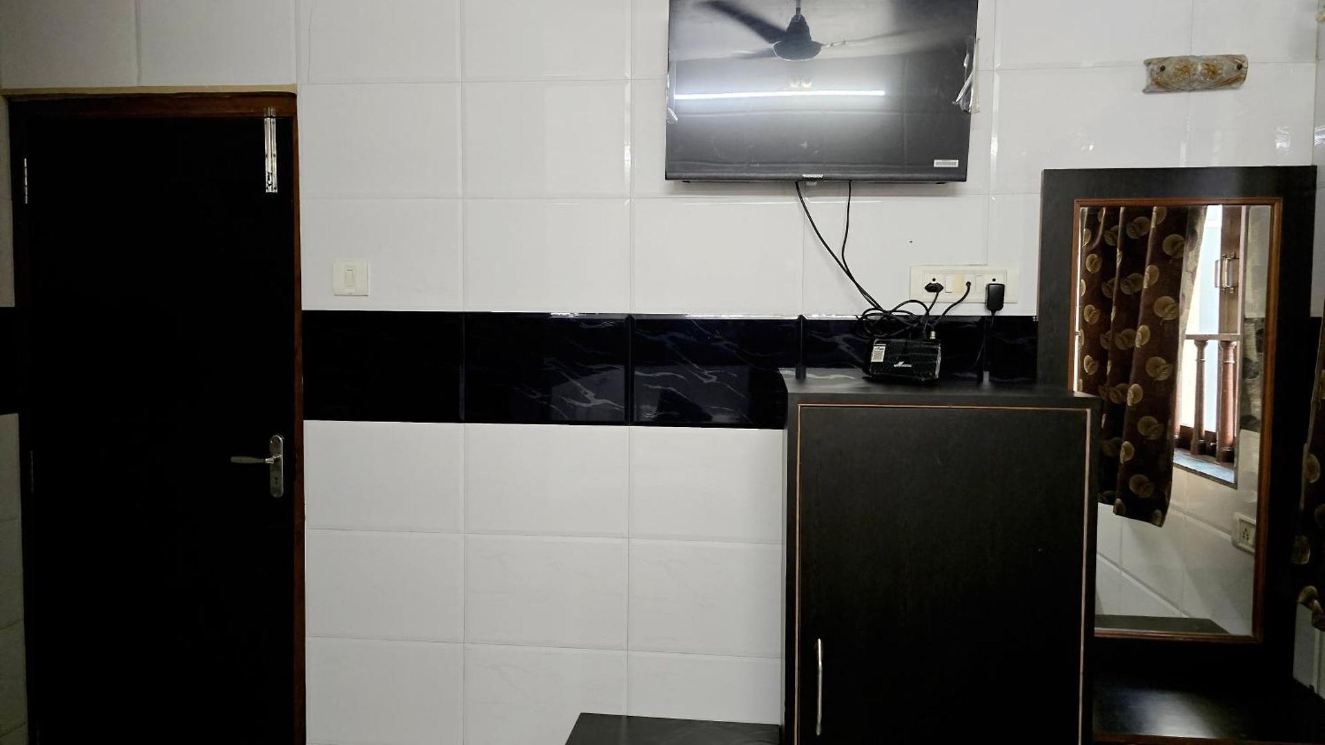 Hotel Kamal - Mohammed Ali Road Mumbai