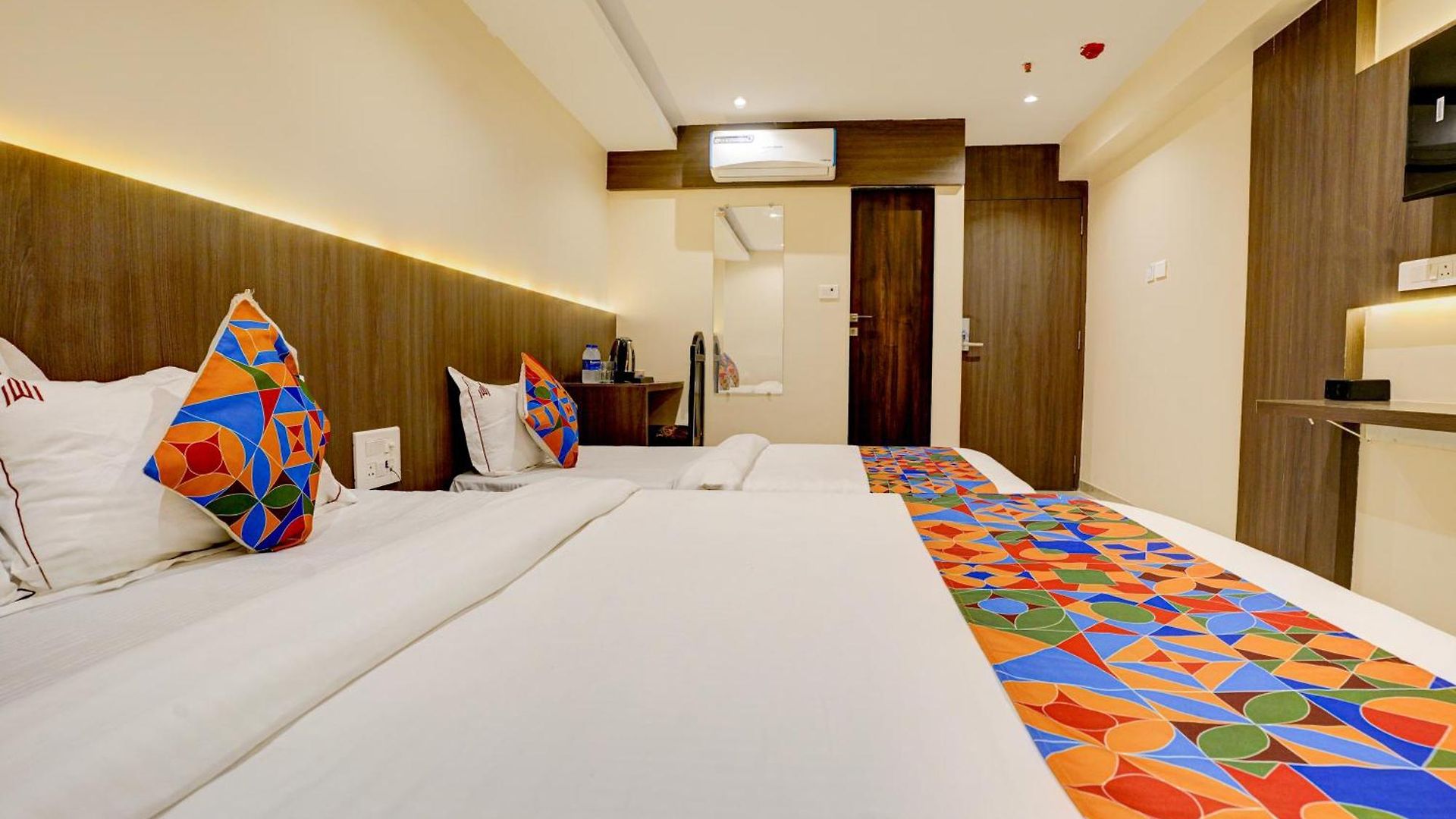 Casa Royal Residency - Exhibition Centre Hotel Mumbai