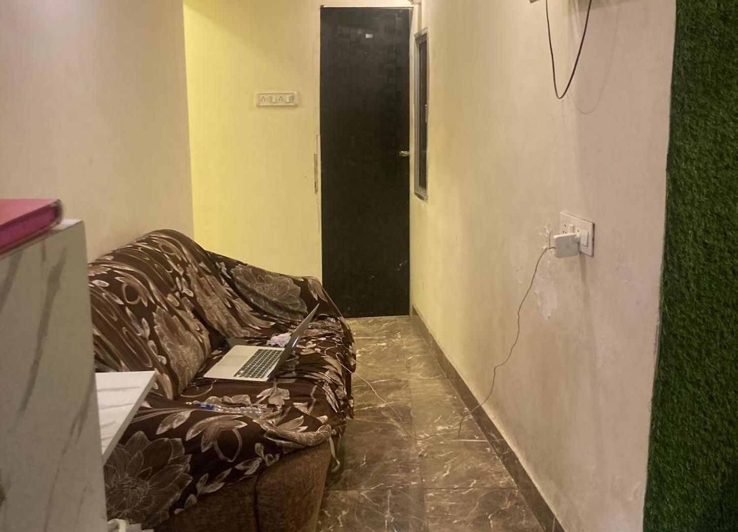 Parle Executive Near Nanavati Hospital - Mumbai
